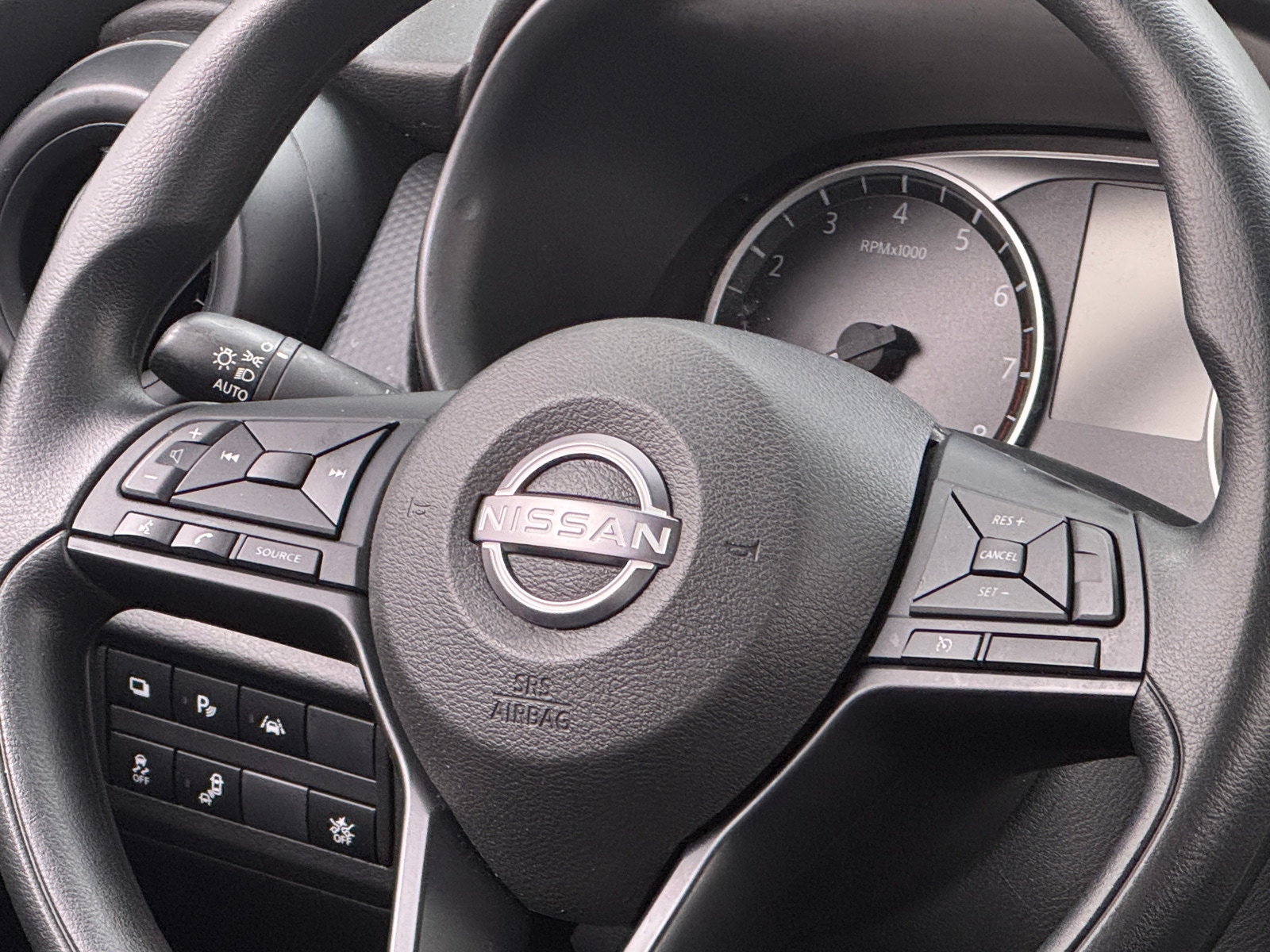 Thumbnail: 2024 Nissan Kicks - 5