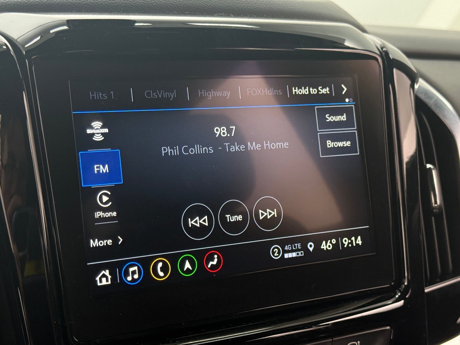 Thumbnail: 2023 Chevrolet Traverse - 3