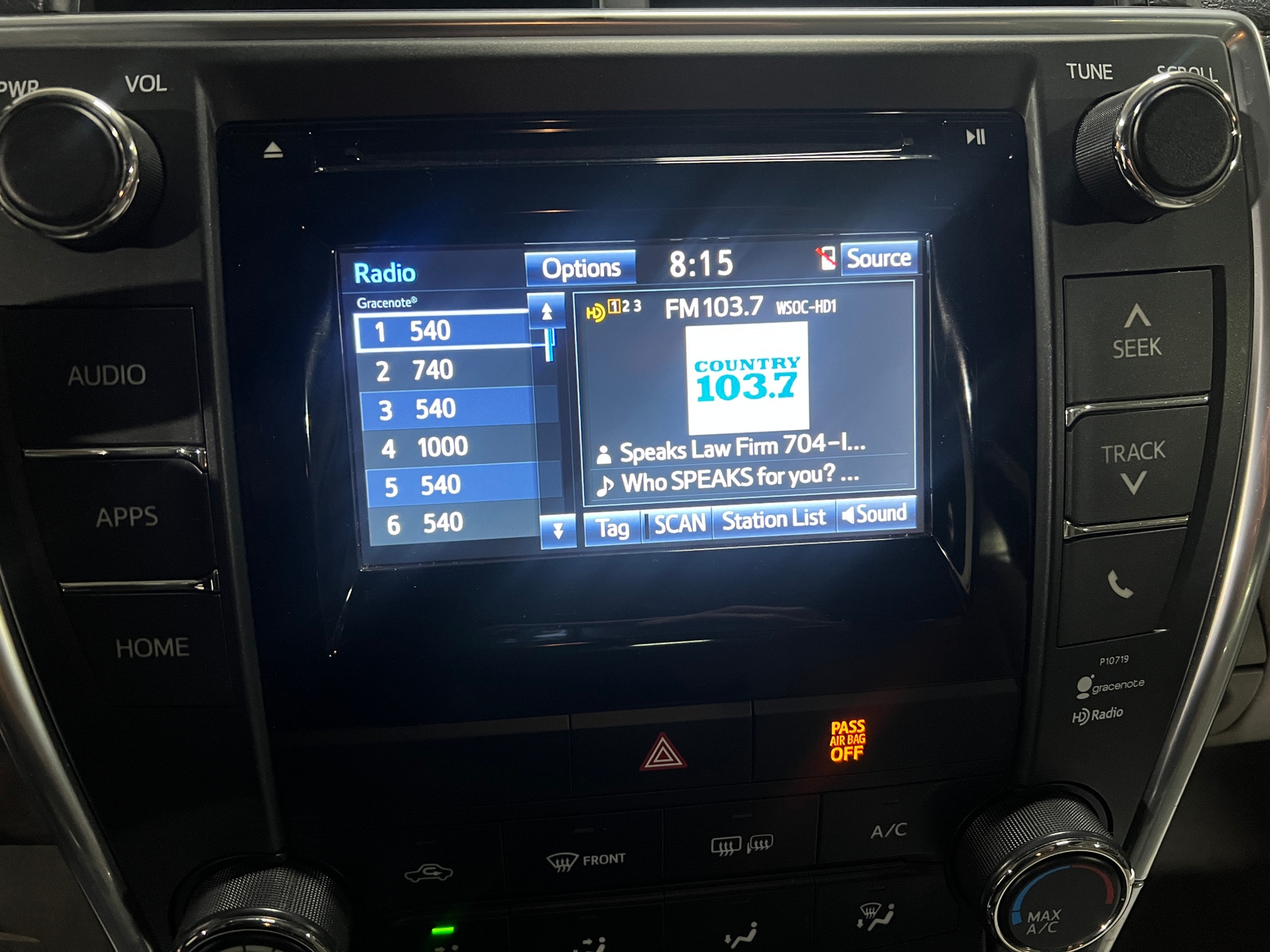 Thumbnail: 2015 Toyota Camry - 4