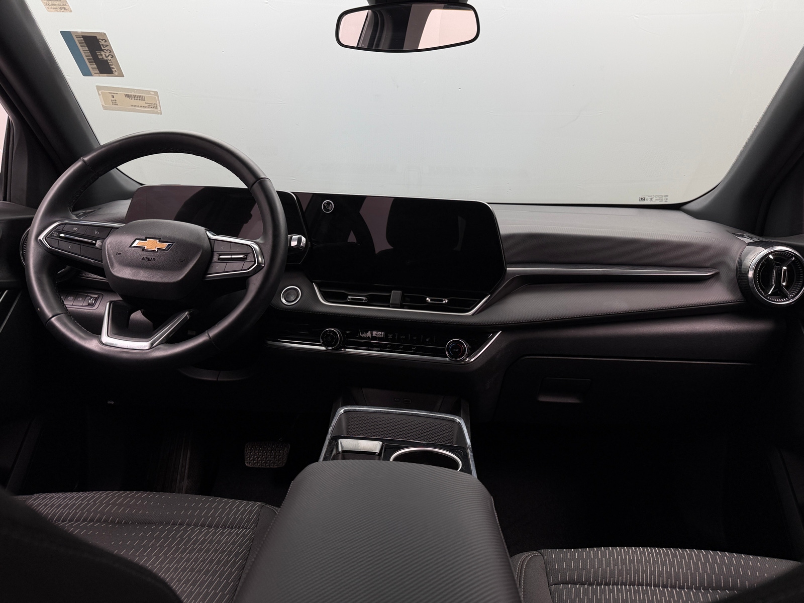 Thumbnail: 2025 Chevrolet Equinox - 3