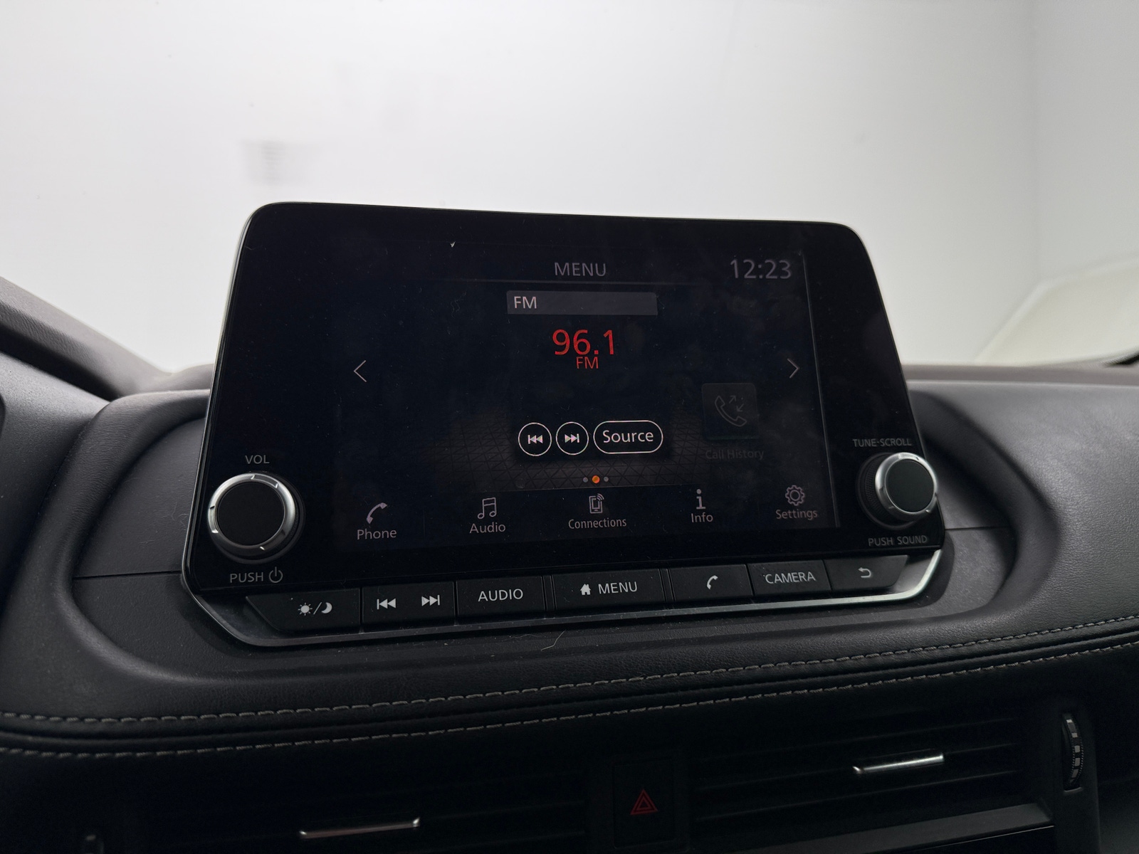 Thumbnail: 2023 Nissan Rogue - 4