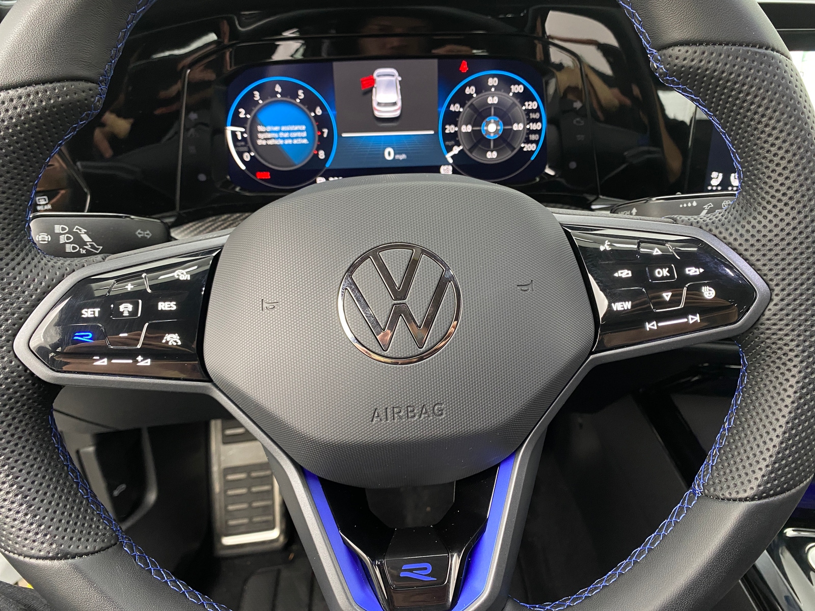 Thumbnail: 2023 Volkswagen Golf - 4