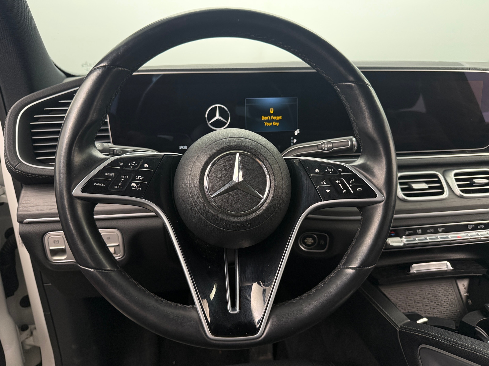 Thumbnail: 2024 Mercedes-Benz GLS - 4