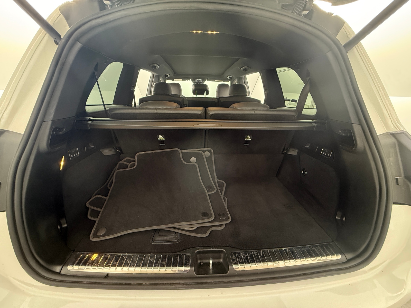 Thumbnail: 2024 Mercedes-Benz GLS - 6