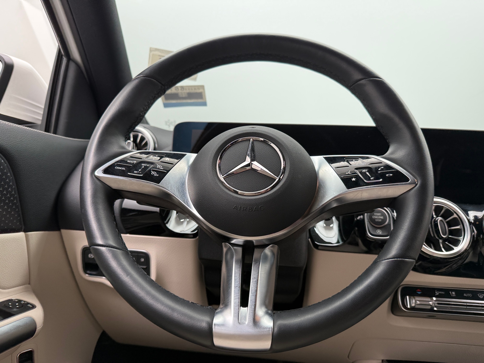 Thumbnail: 2025 Mercedes-Benz GLA - 4