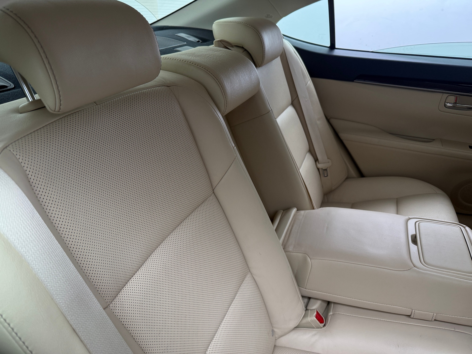 Thumbnail: 2013 Lexus ES - 5