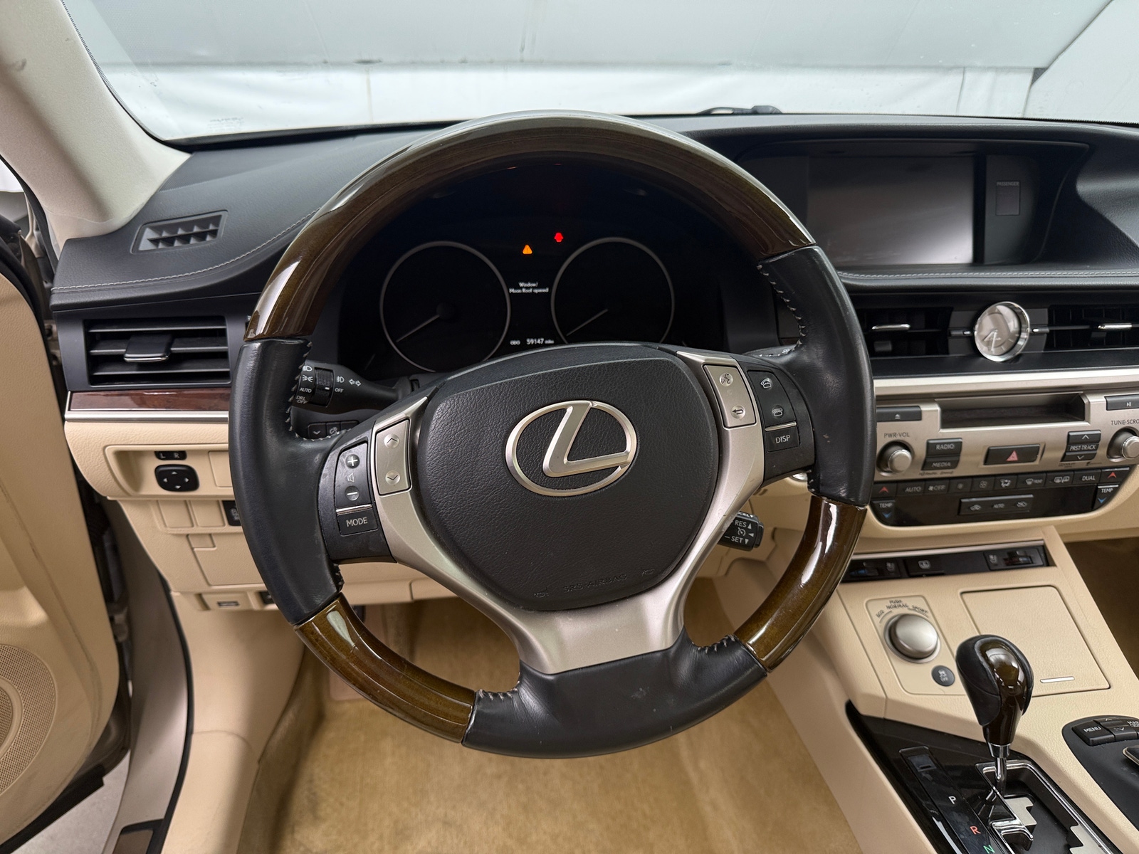 Thumbnail: 2013 Lexus ES - 4