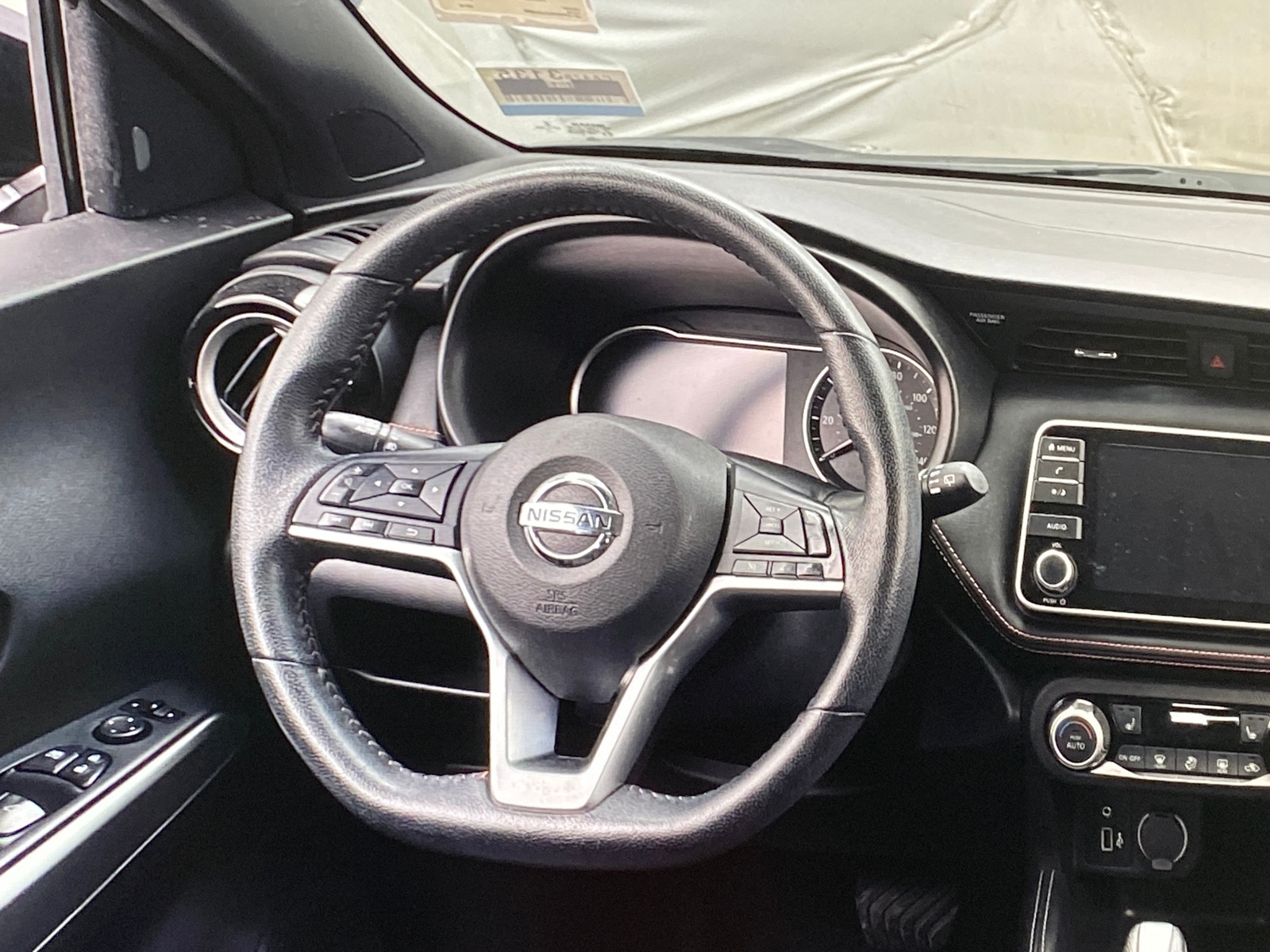 Thumbnail: 2018 Nissan Kicks - 4