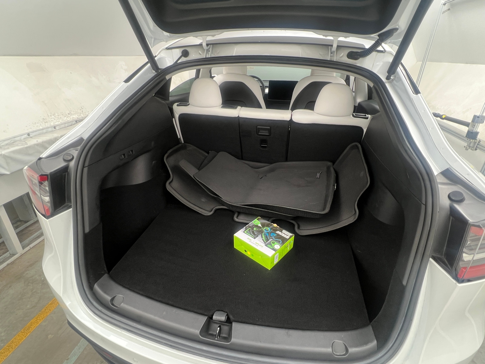 Thumbnail: 2022 Tesla Model Y - 6