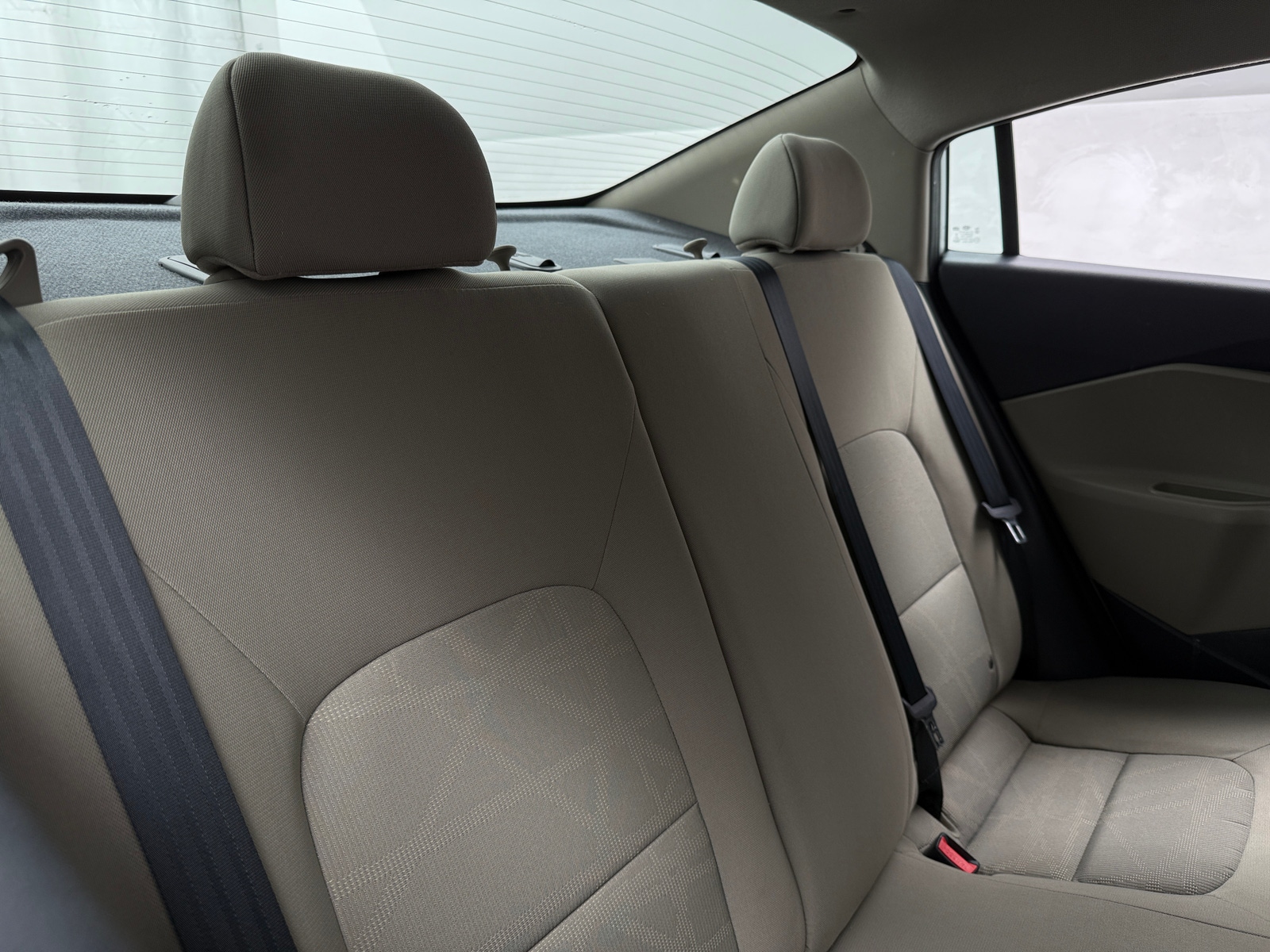 Thumbnail: 2017 Kia Rio - 6