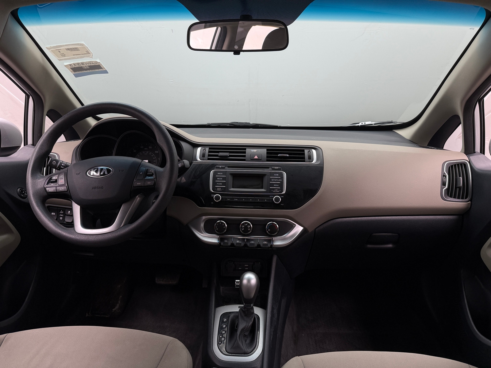 Thumbnail: 2017 Kia Rio - 3