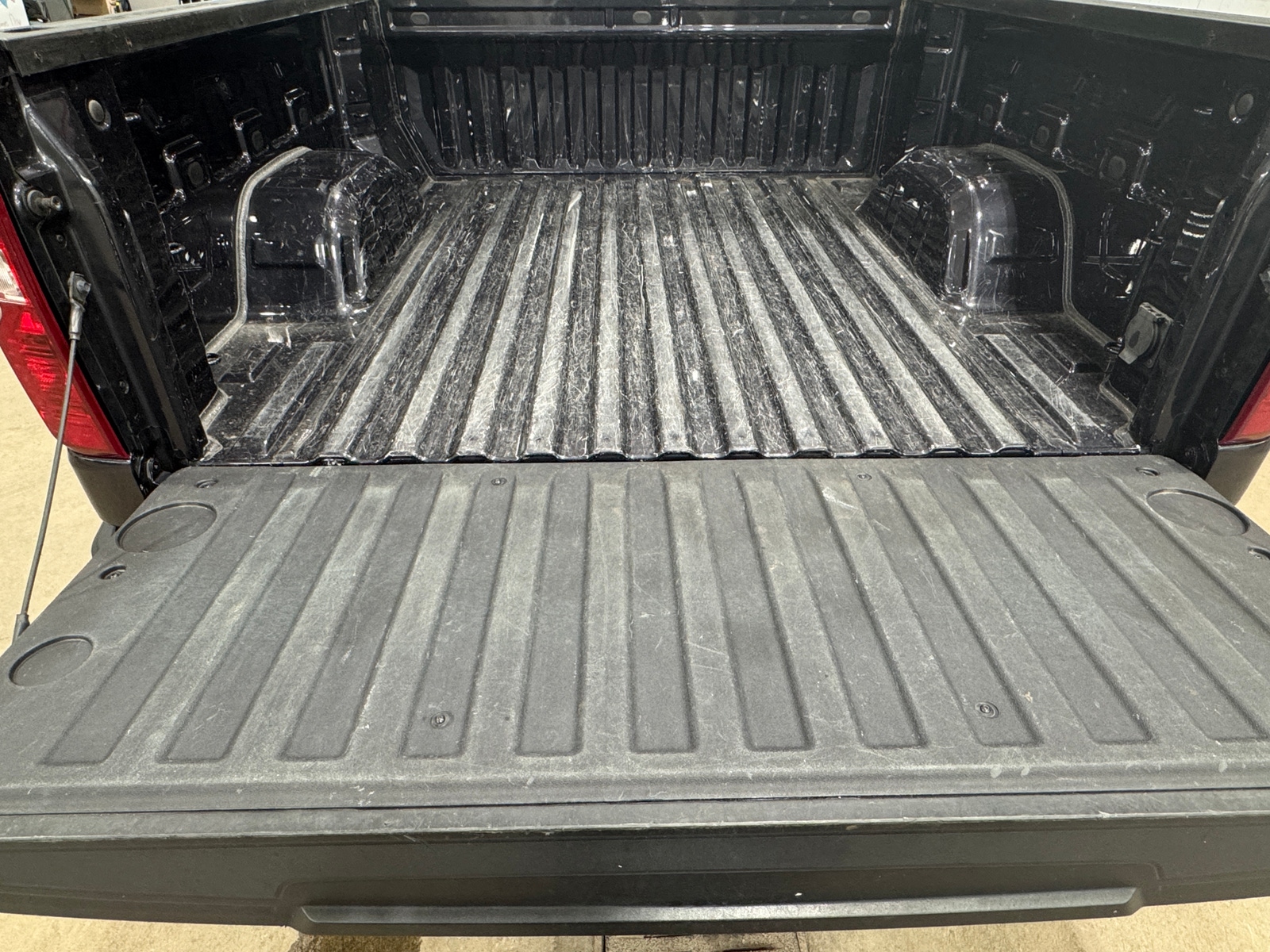 Thumbnail: 2023 Chevrolet Silverado 1500 - 7