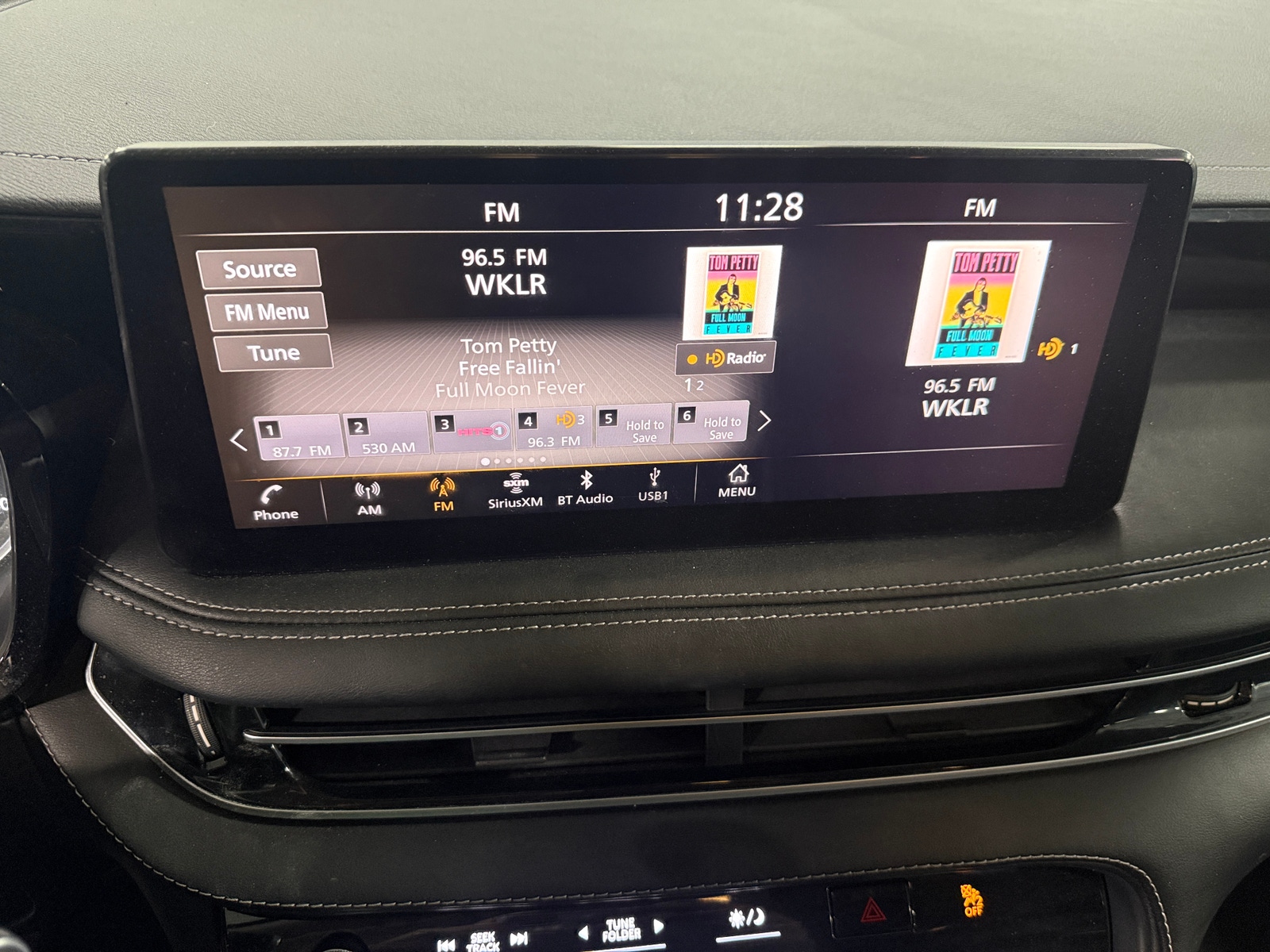 Thumbnail: 2023 INFINITI QX60 - 3