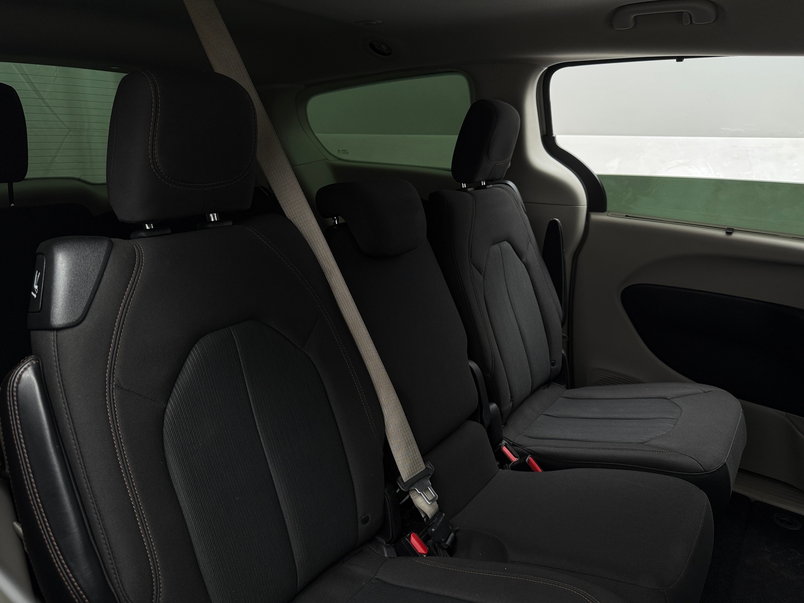 Thumbnail: 2019 Chrysler Pacifica - 6