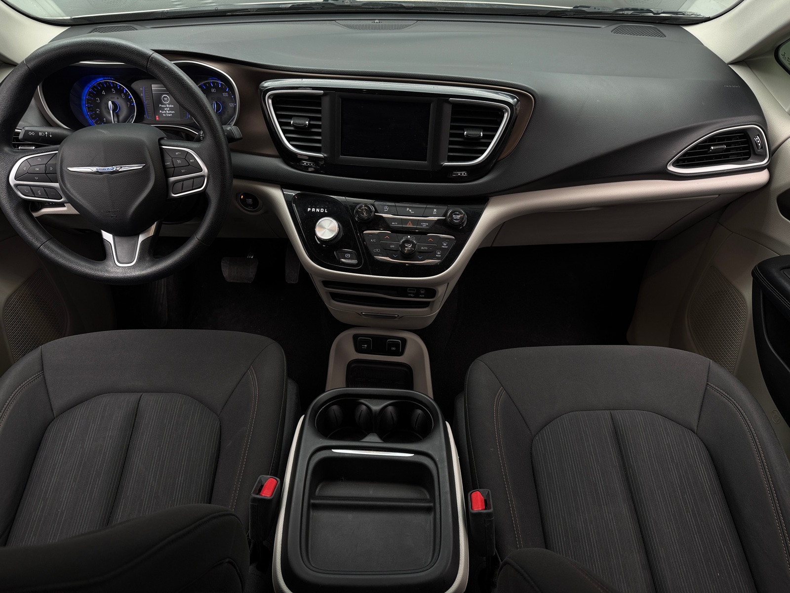 Thumbnail: 2019 Chrysler Pacifica - 3