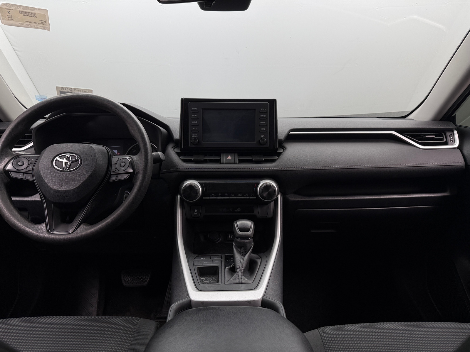 Thumbnail: 2019 Toyota RAV4 - 3