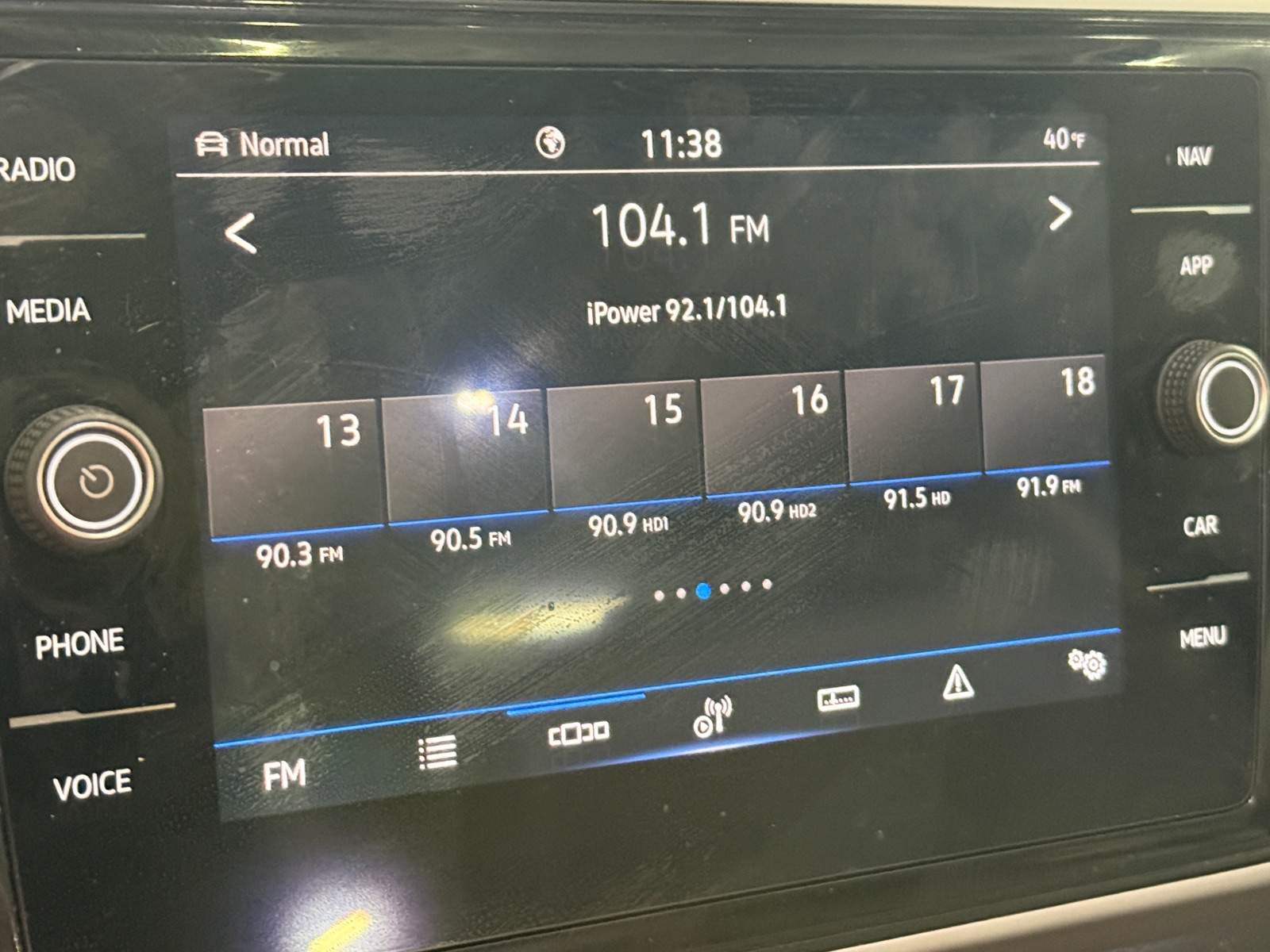 Thumbnail: 2021 Volkswagen Atlas - 3