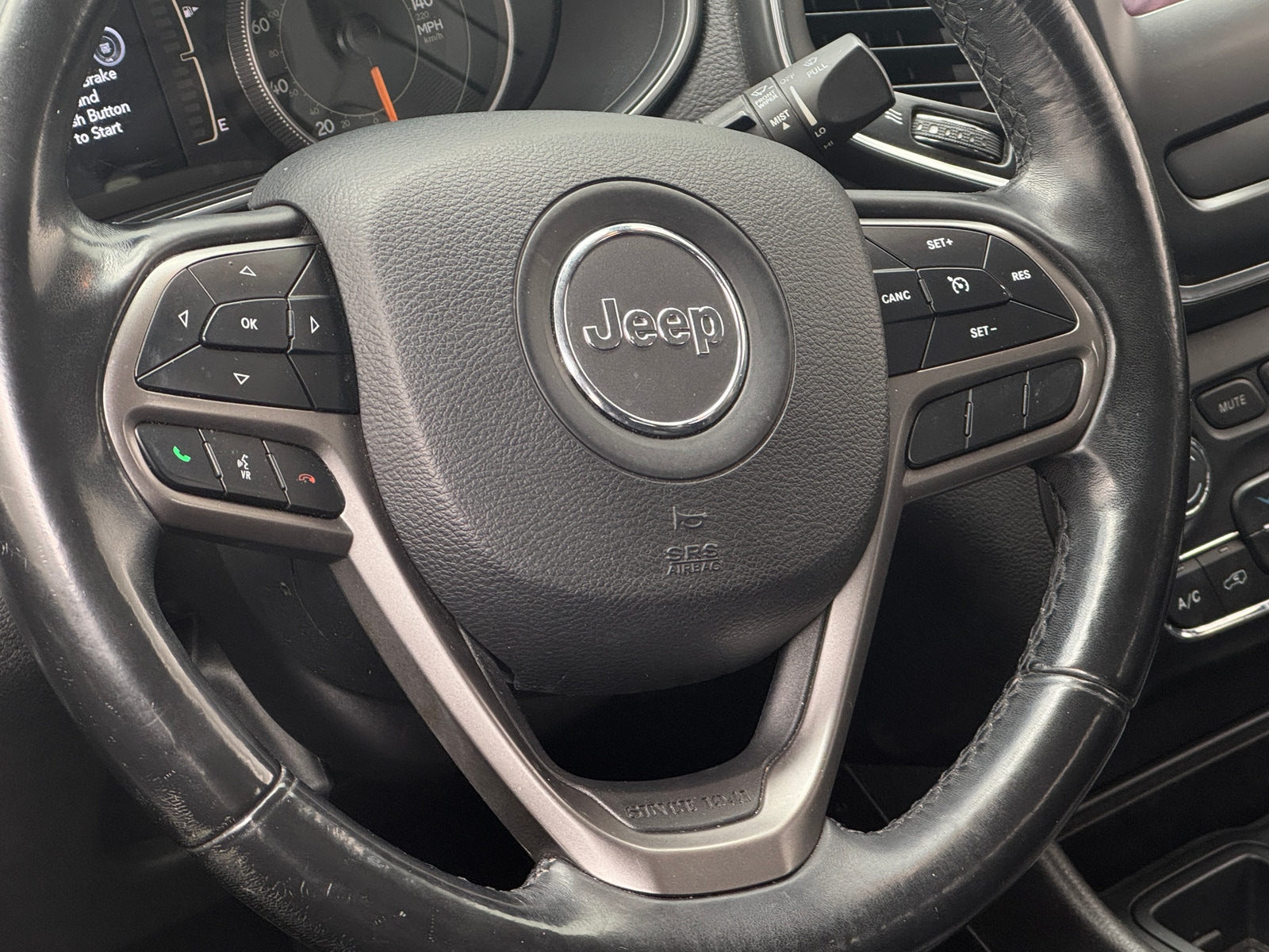 Thumbnail: 2019 Jeep Cherokee - 5