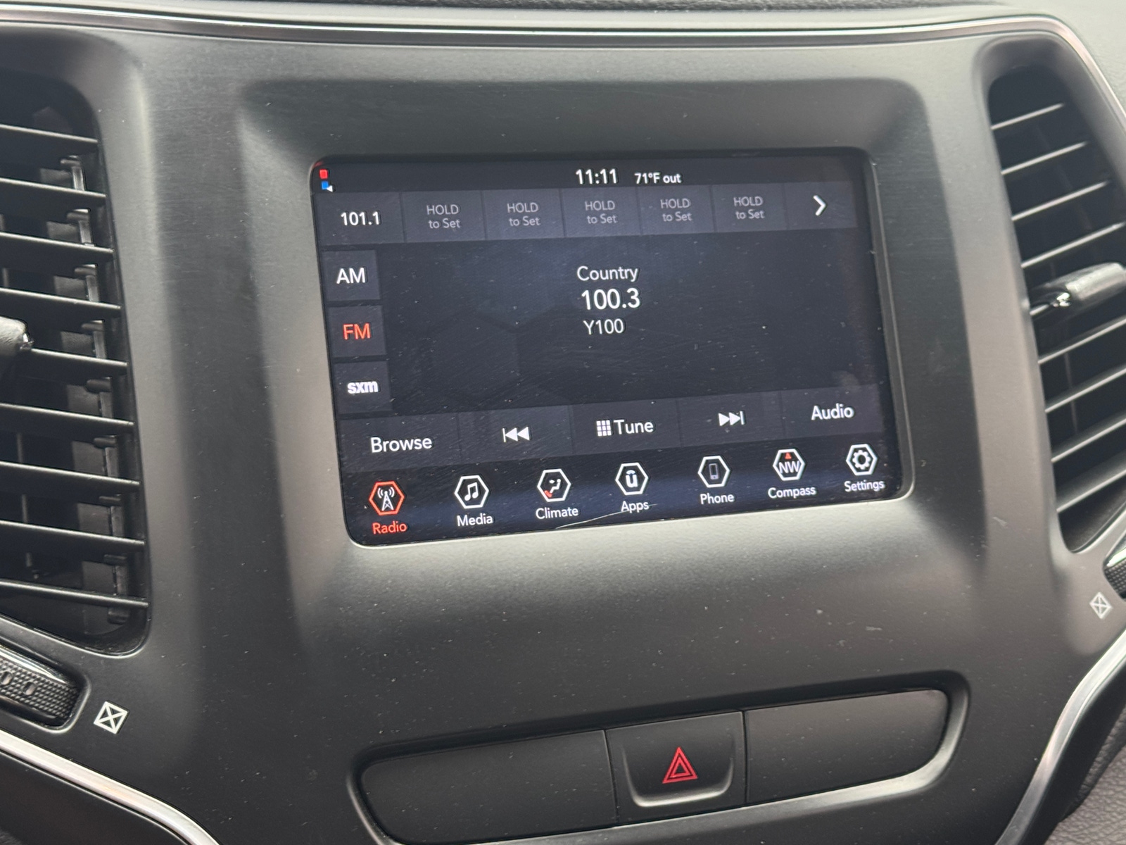 Thumbnail: 2019 Jeep Cherokee - 4