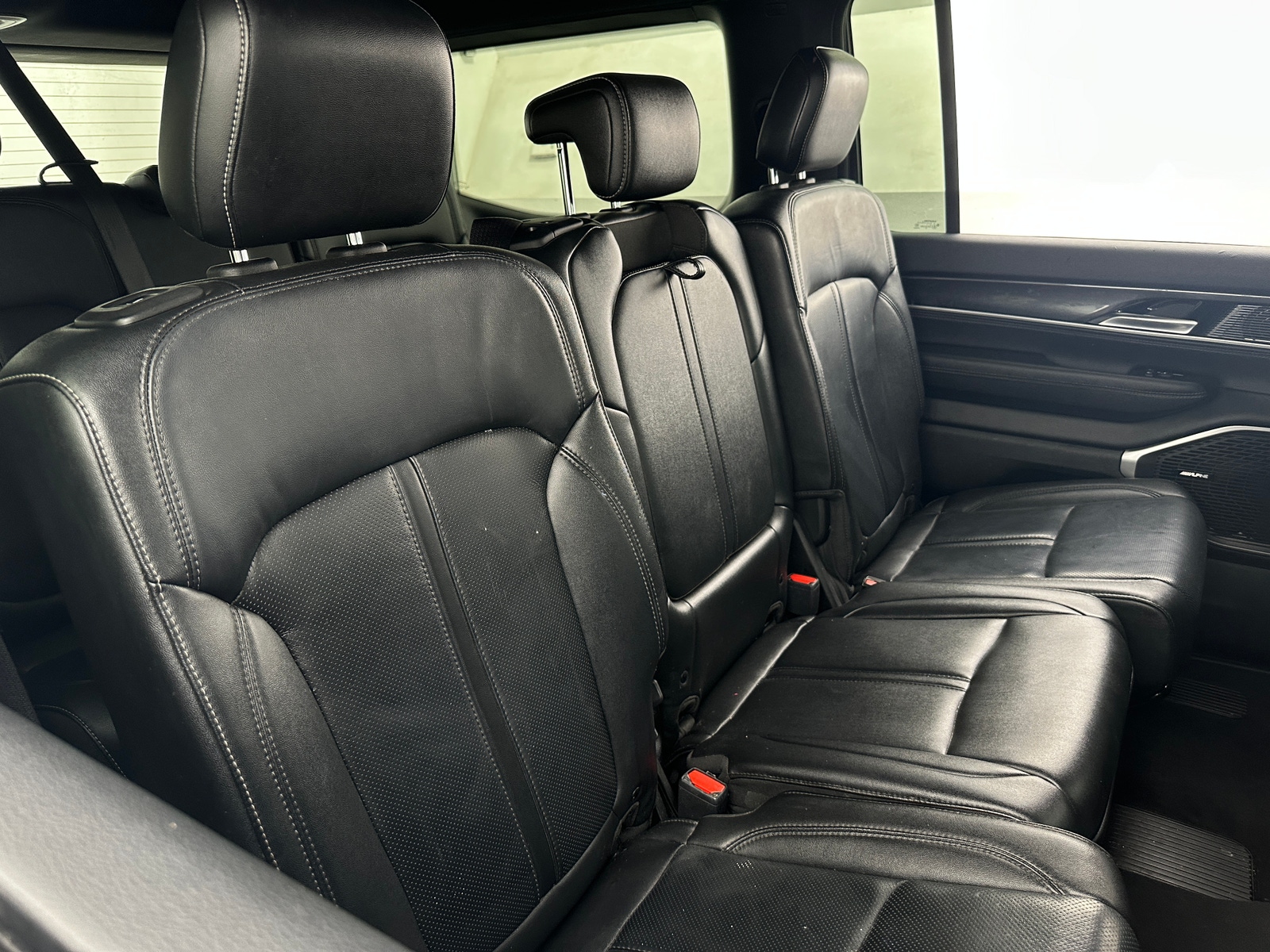 Thumbnail: 2022 Jeep Wagoneer - 5