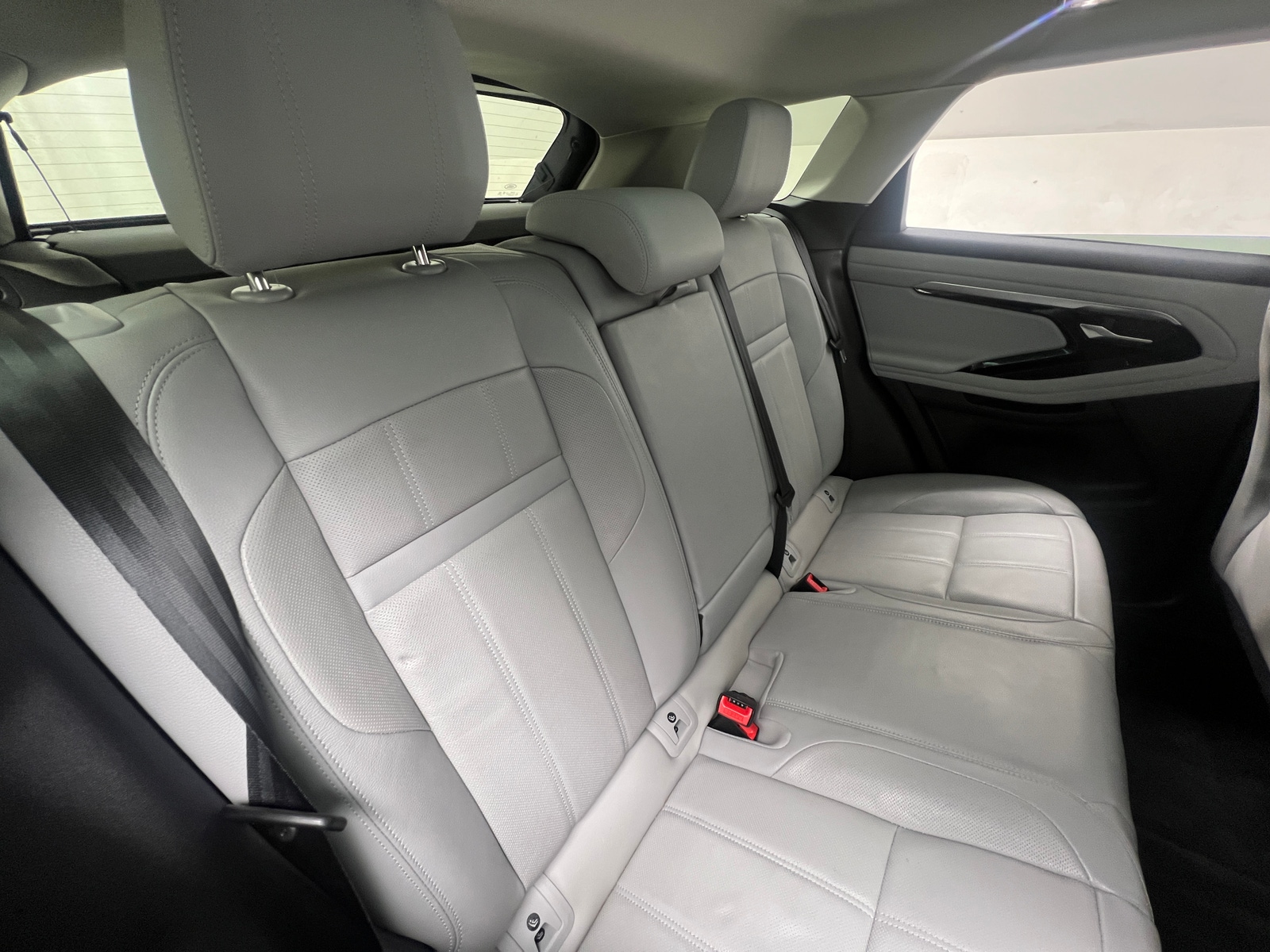 Thumbnail: 2020 Land Rover Range Rover Evoque - 5