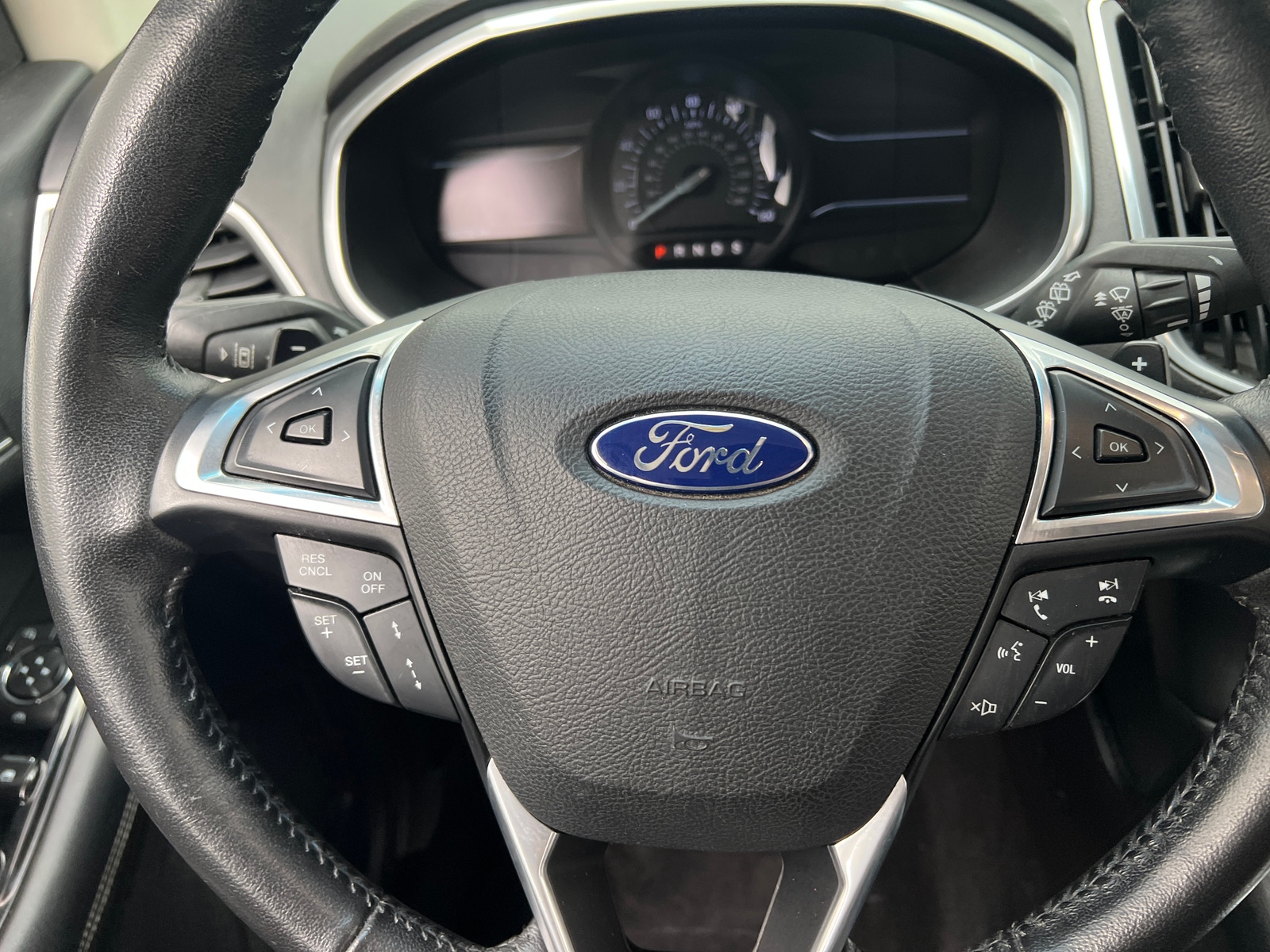 Thumbnail: 2015 Ford Edge - 4