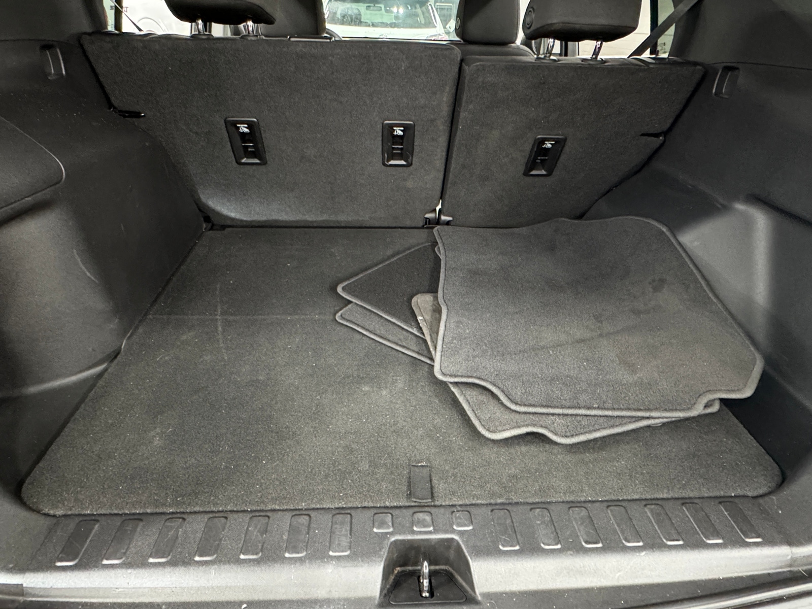 Thumbnail: 2019 Chevrolet Equinox - 7