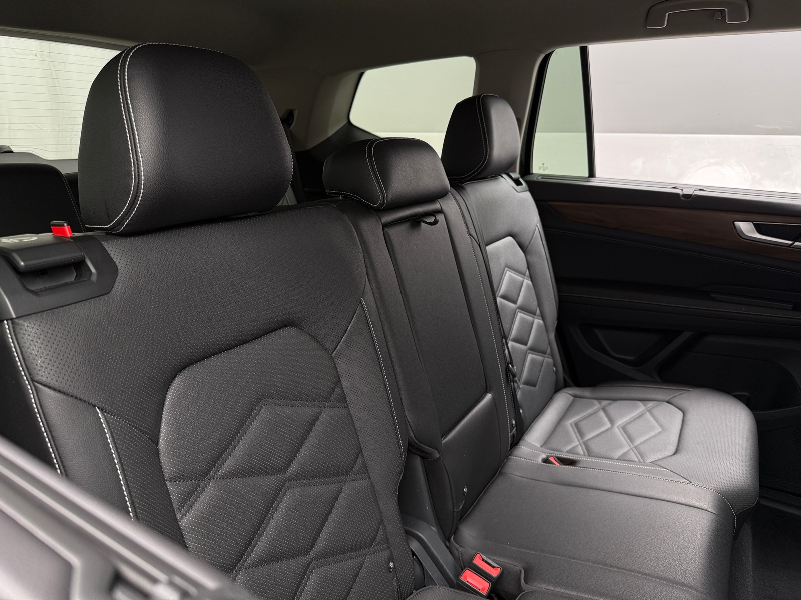 Thumbnail: 2025 Volkswagen Atlas - 5