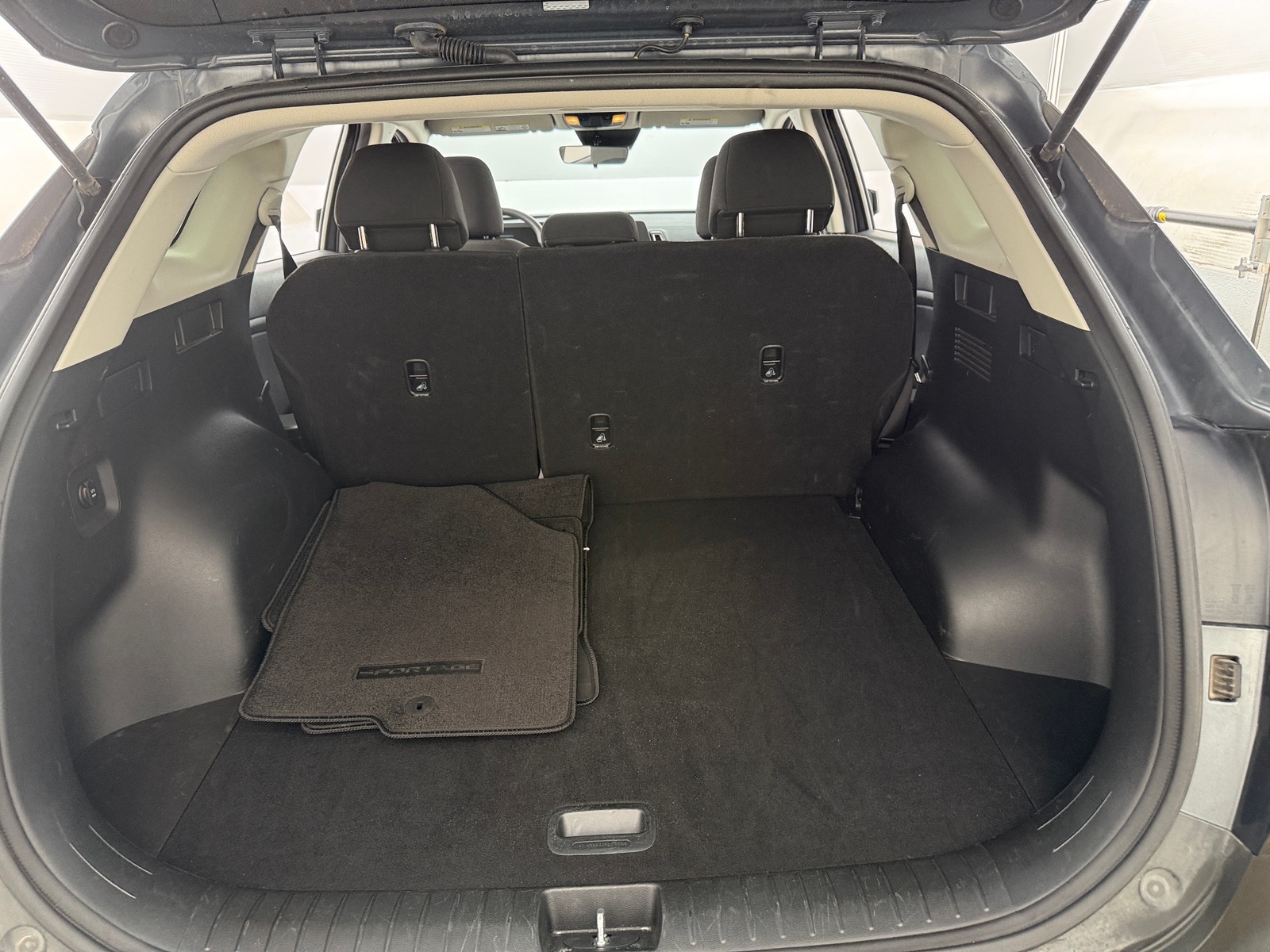 Thumbnail: 2024 Kia Sportage - 7