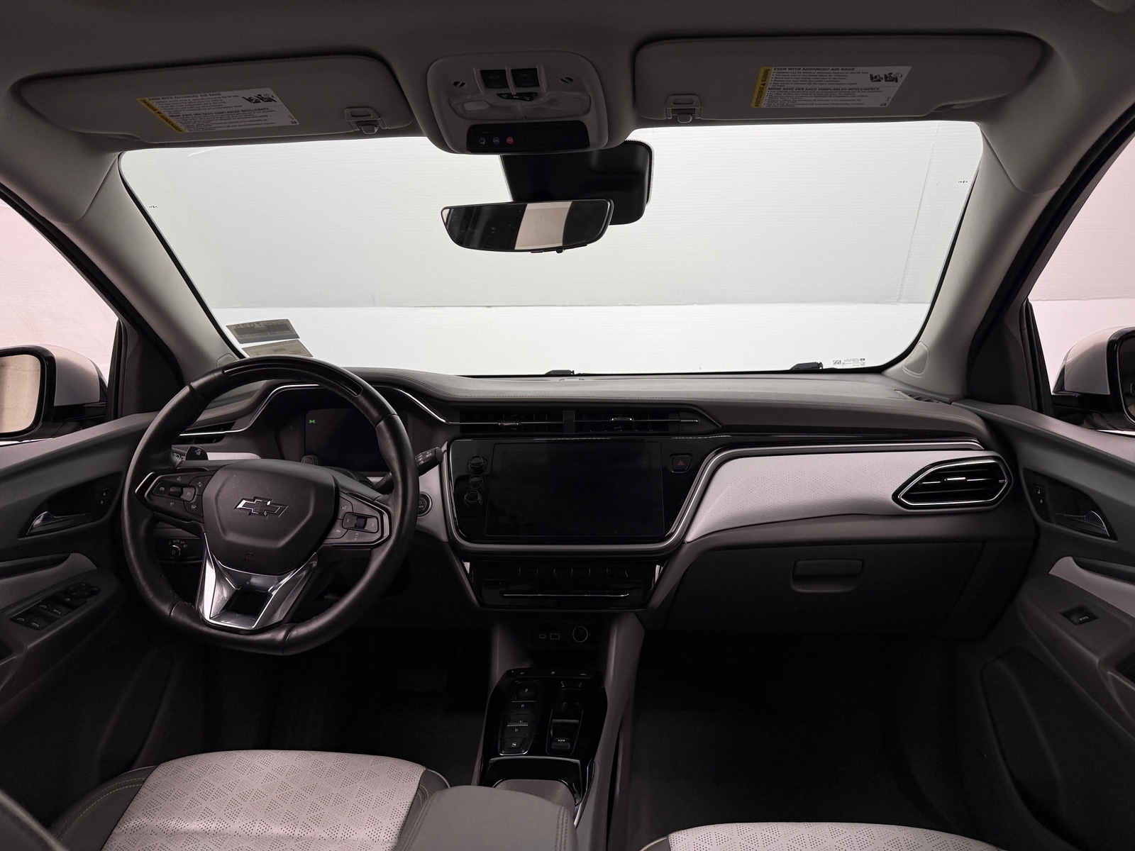 Thumbnail: 2023 Chevrolet Bolt EUV - 3