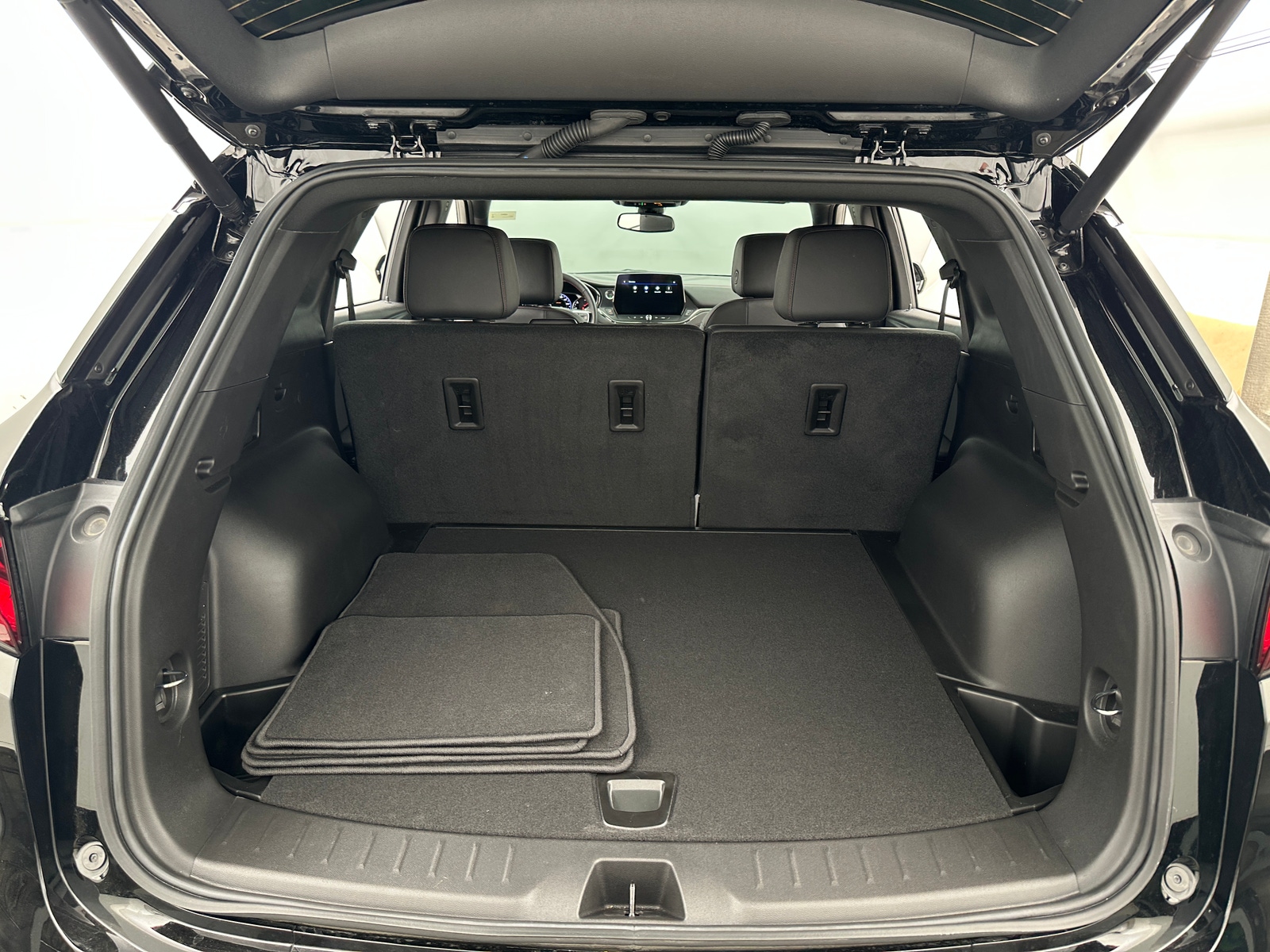 Thumbnail: 2025 Chevrolet Blazer - 6