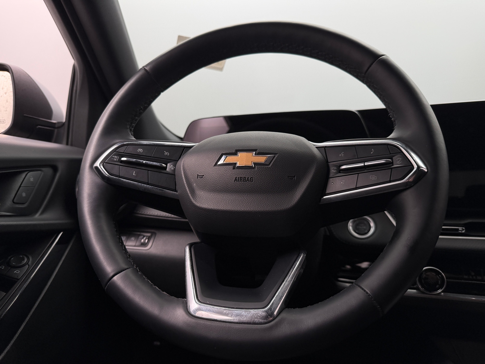 Thumbnail: 2025 Chevrolet Equinox - 5