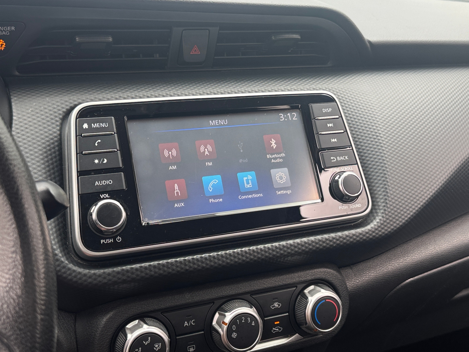 Thumbnail: 2021 Nissan Kicks - 4