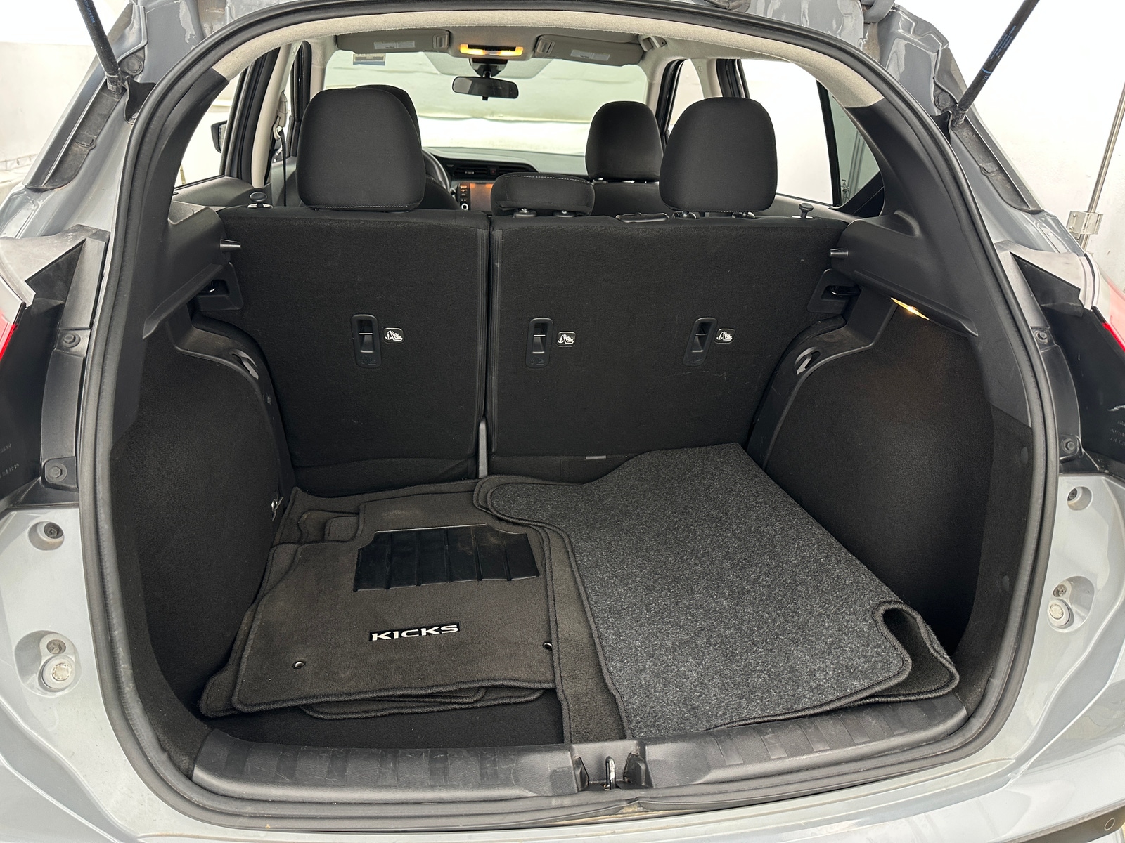 Thumbnail: 2023 Nissan Kicks - 7