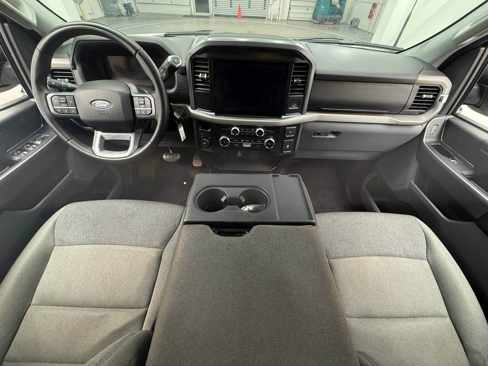 Thumbnail: 2025 Ford Econoline - 3