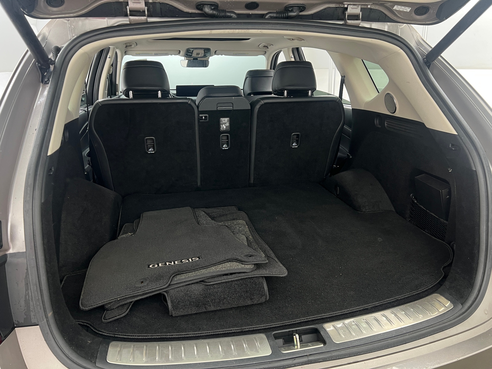 Thumbnail: 2021 Genesis GV80 - 6