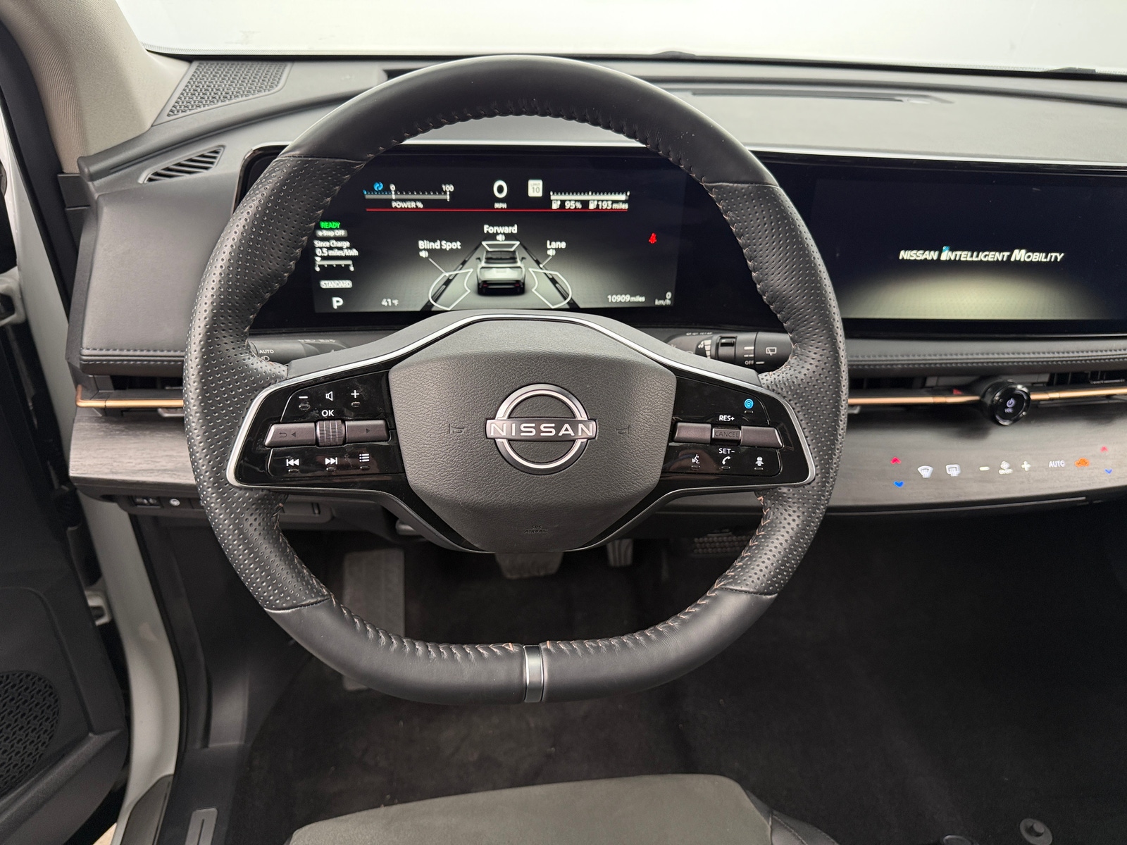 Thumbnail: 2023 Nissan Ariya - 4