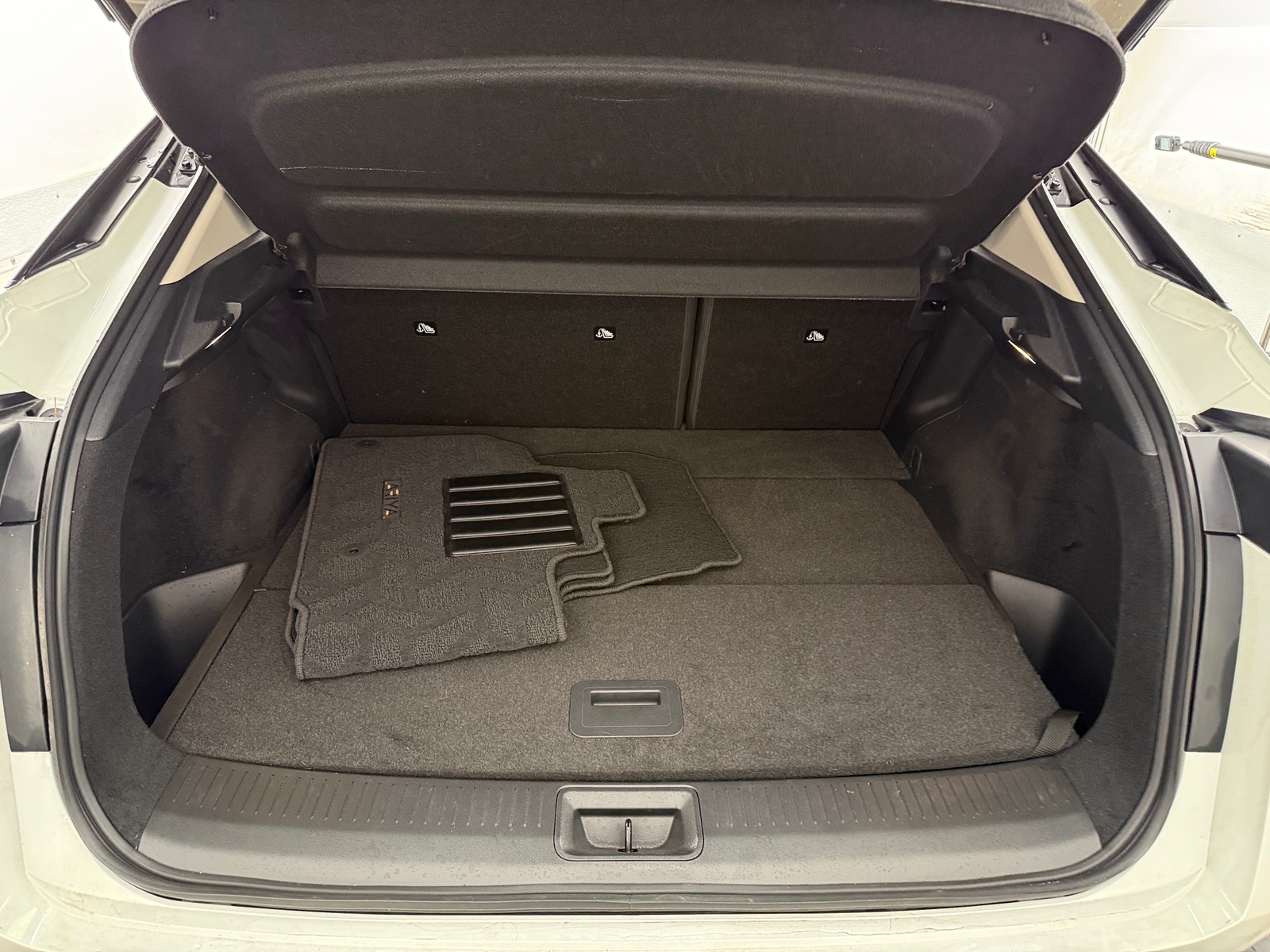 Thumbnail: 2023 Nissan Ariya - 6