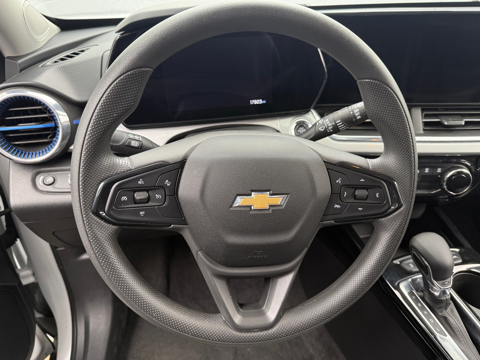 Thumbnail: 2025 Chevrolet Trax - 5