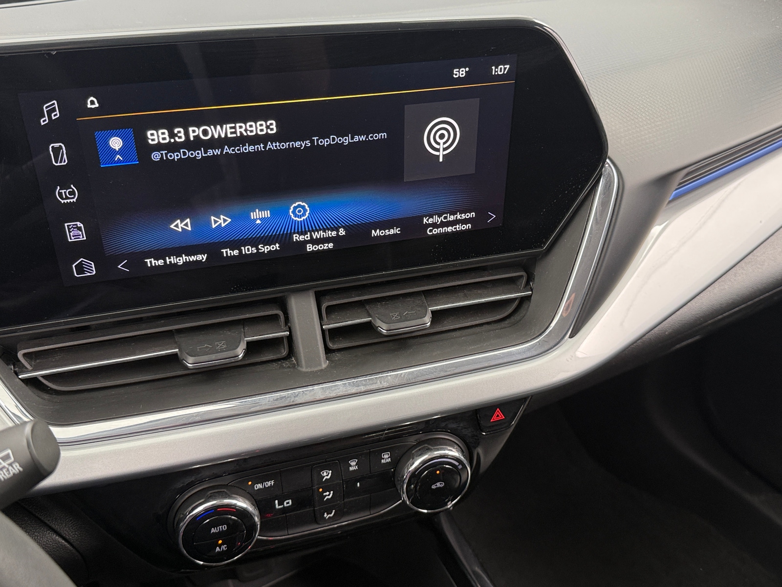 Thumbnail: 2025 Chevrolet Trax - 4