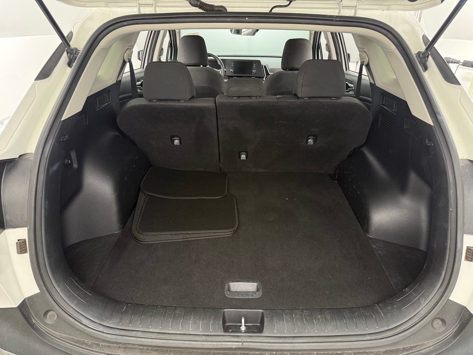 Thumbnail: 2023 Kia Sportage - 7