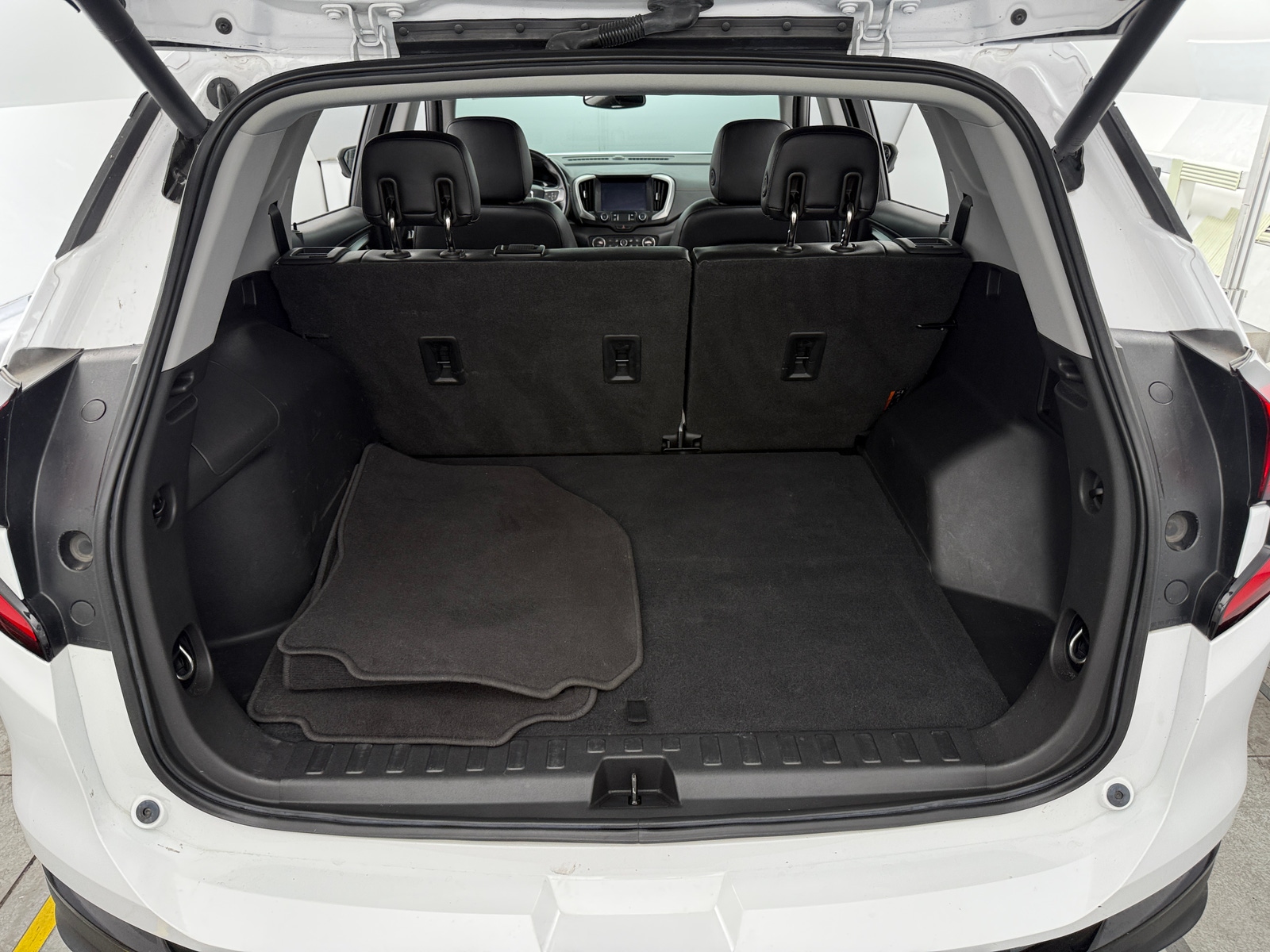 Thumbnail: 2020 GMC Terrain - 6