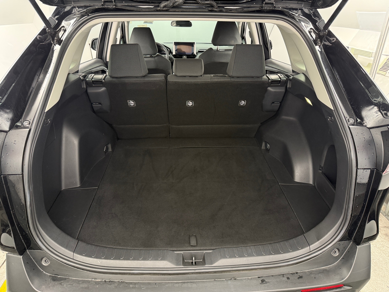 Thumbnail: 2025 Toyota RAV4 - 7