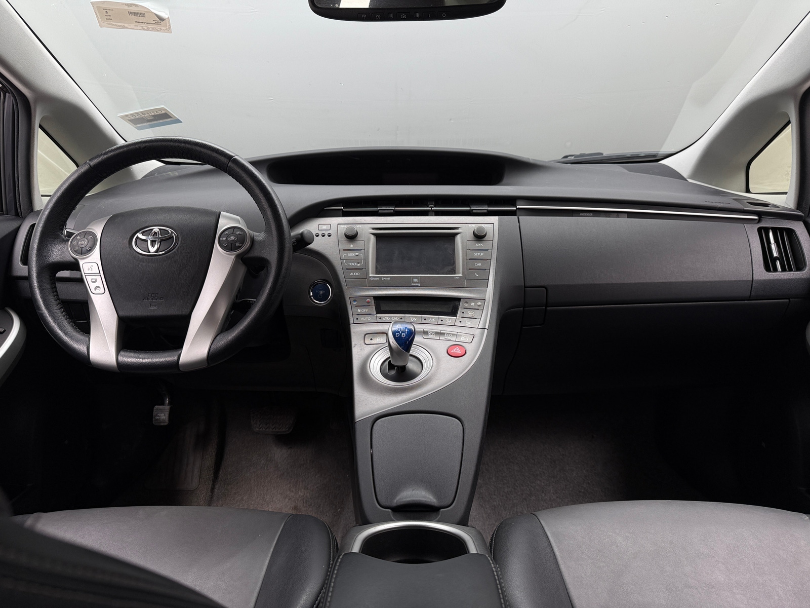 Thumbnail: 2015 Toyota Prius - 3