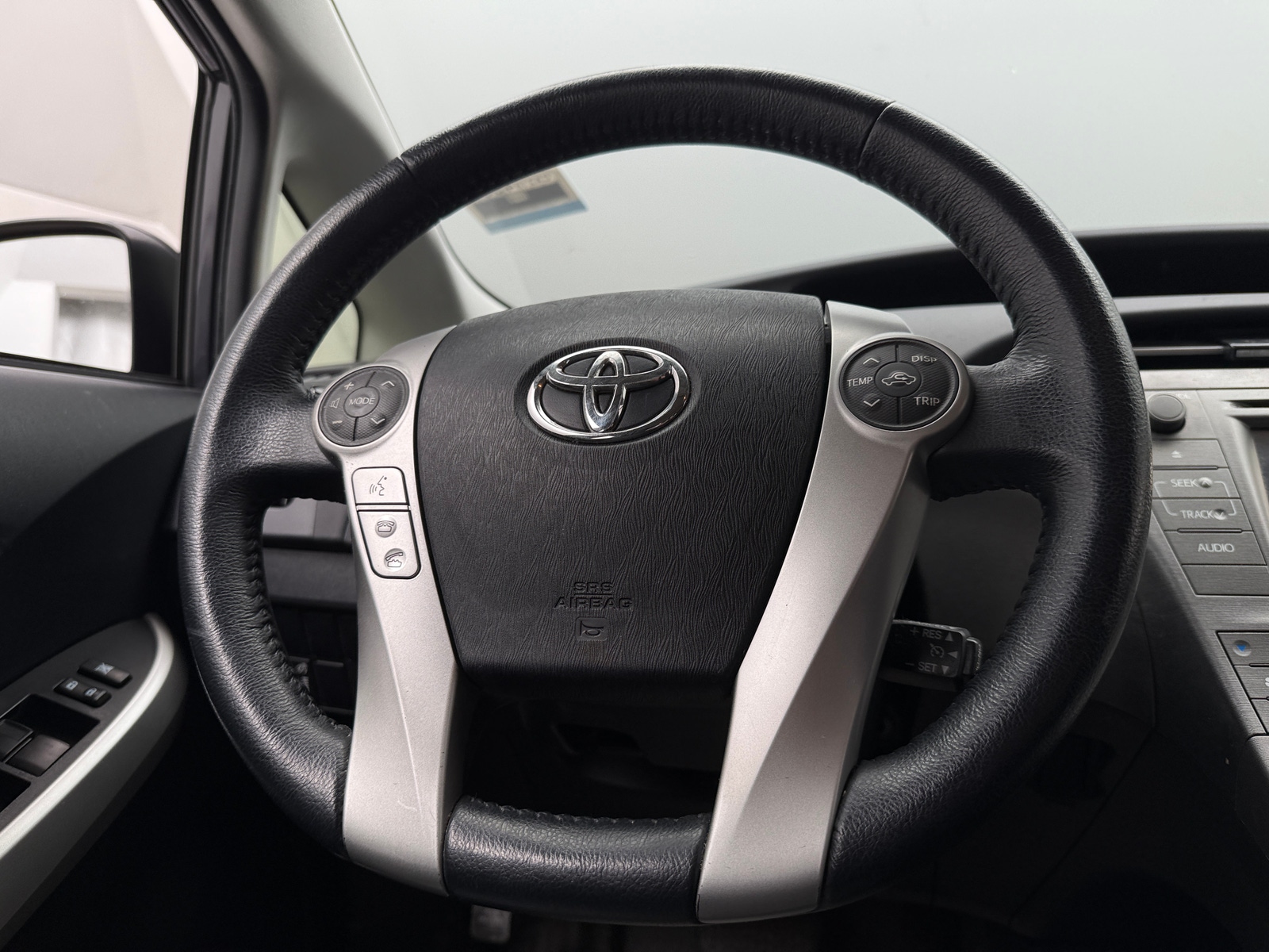 Thumbnail: 2015 Toyota Prius - 5