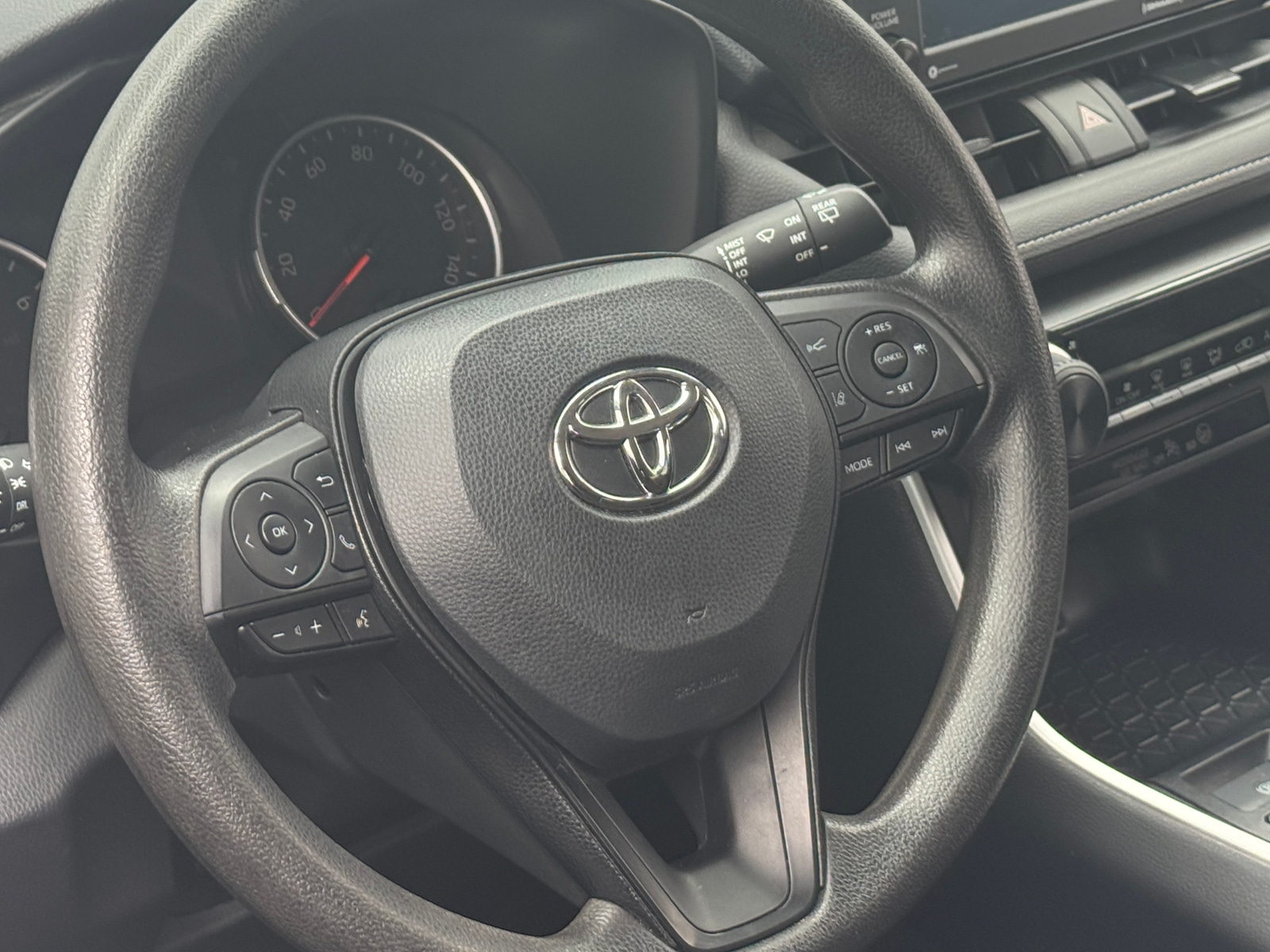 Thumbnail: 2022 Toyota RAV4 - 5