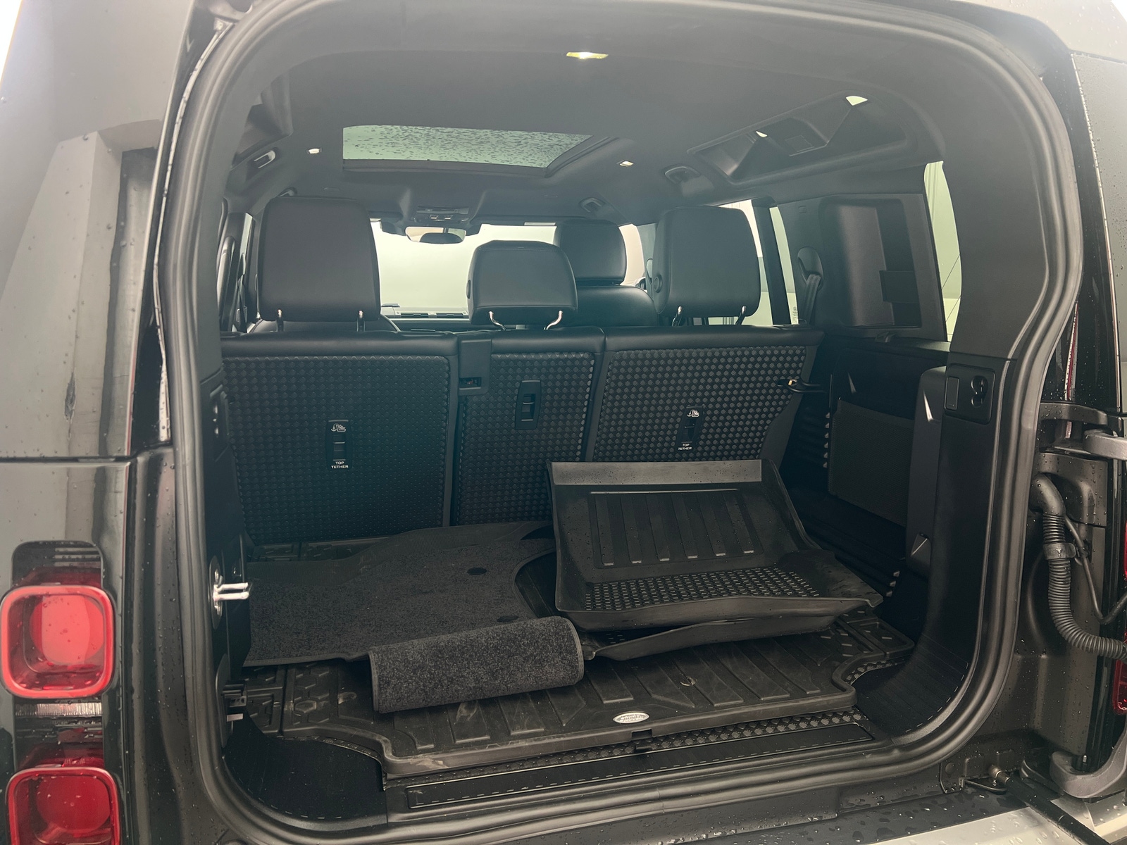 Thumbnail: 2024 Land Rover Defender - 6