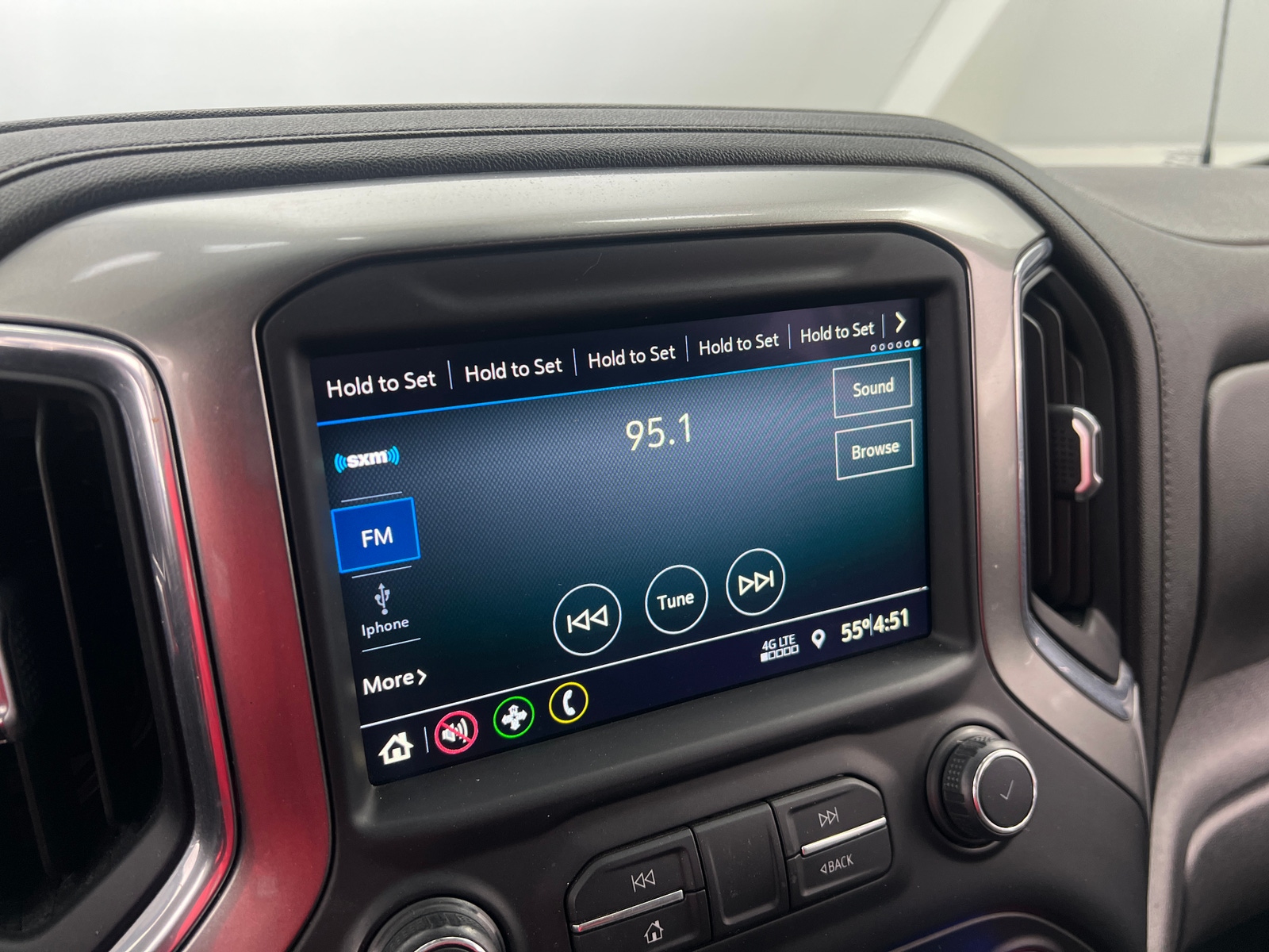 Thumbnail: 2021 Chevrolet Silverado 1500 - 4