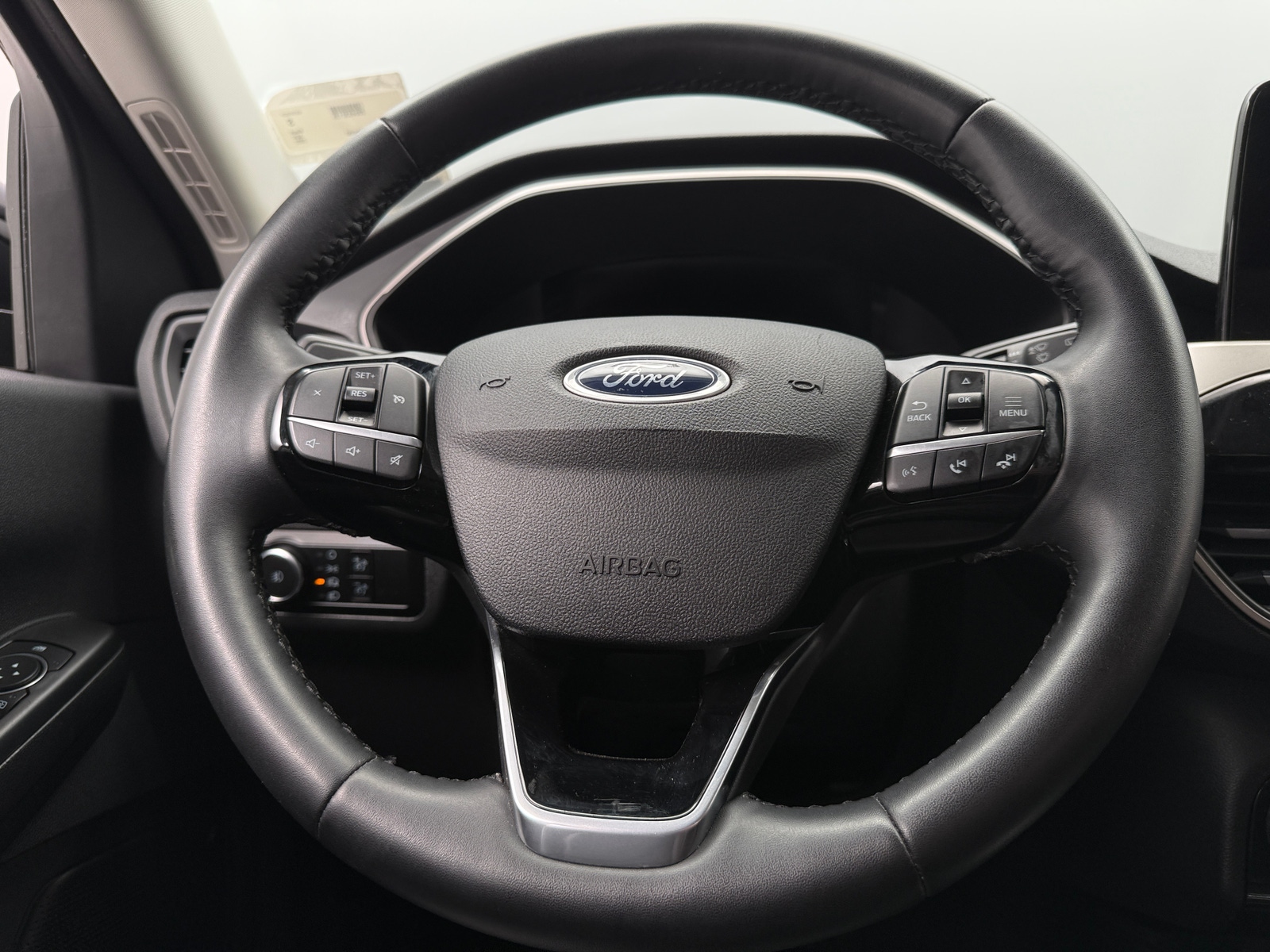 Thumbnail: 2022 Ford Escape - 4