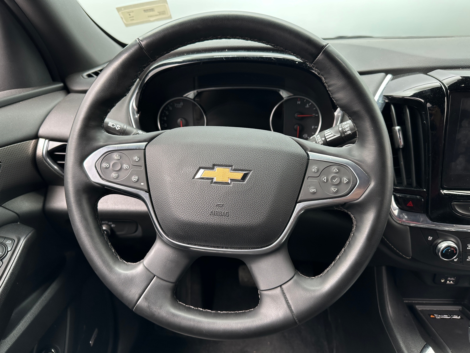 Thumbnail: 2023 Chevrolet Traverse - 4